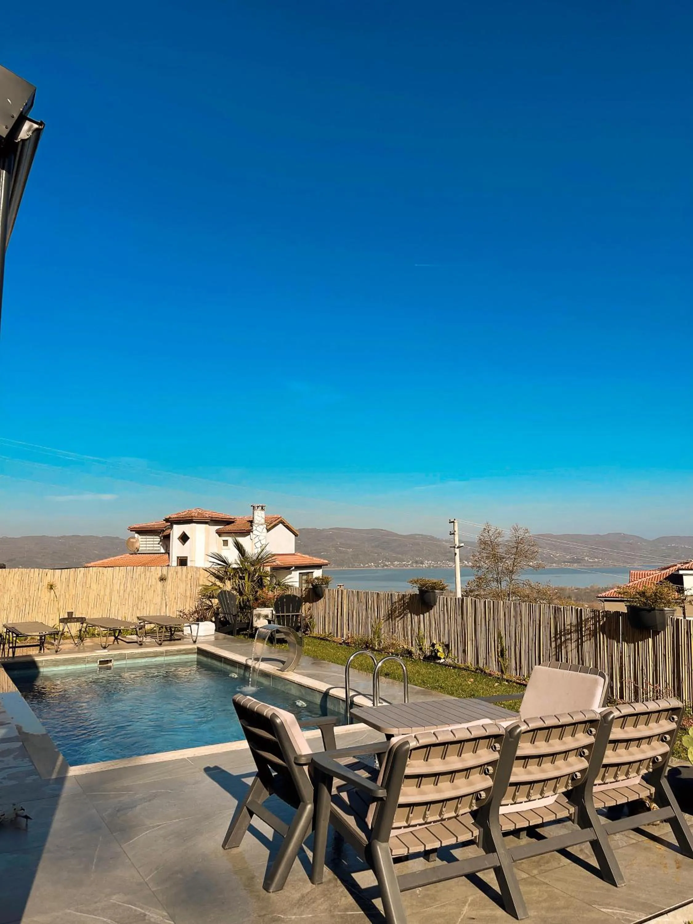 Swimming pool in New Balturk Villas Sapanca