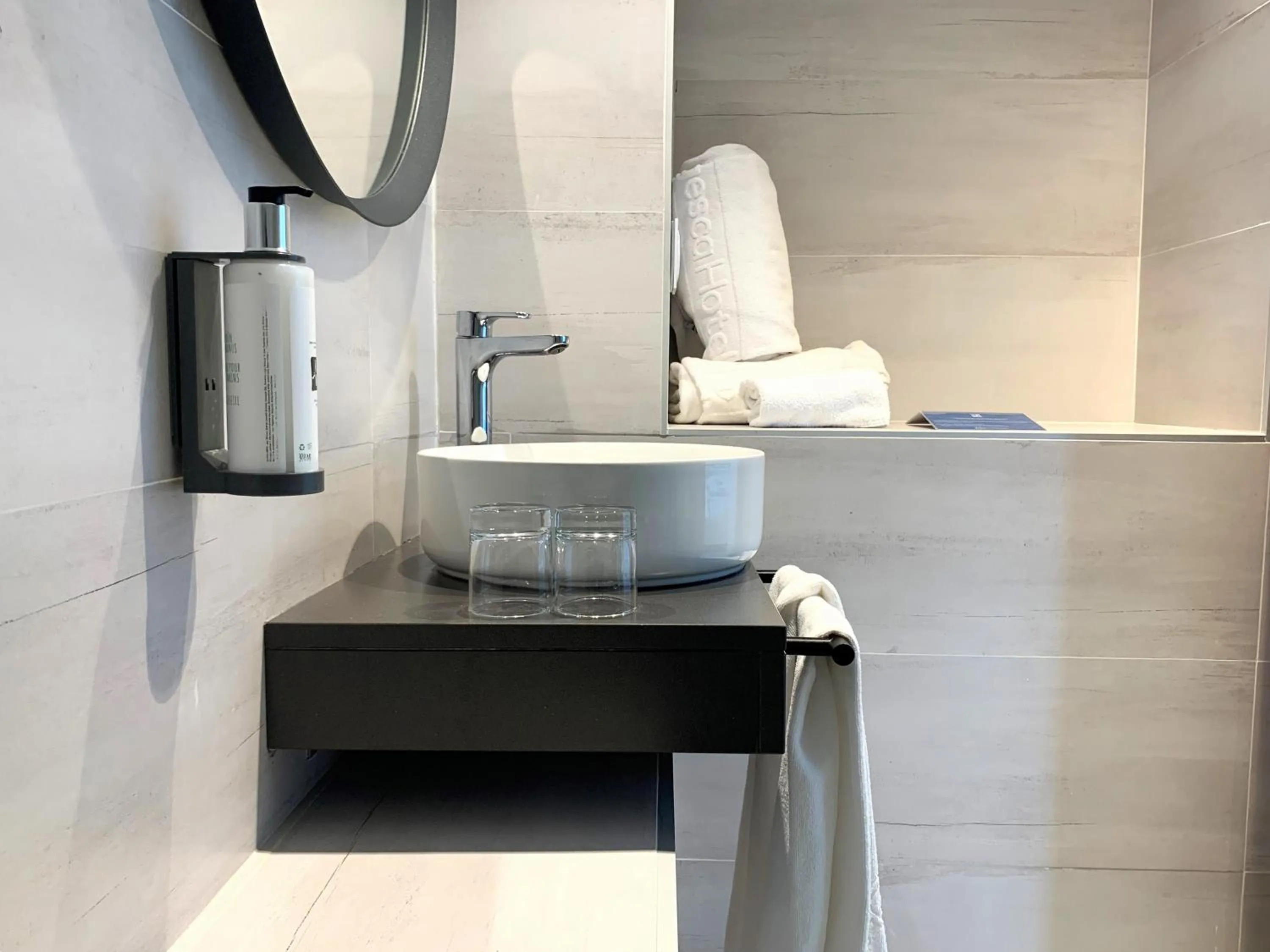 Bathroom in Hotel Pombal Rooms