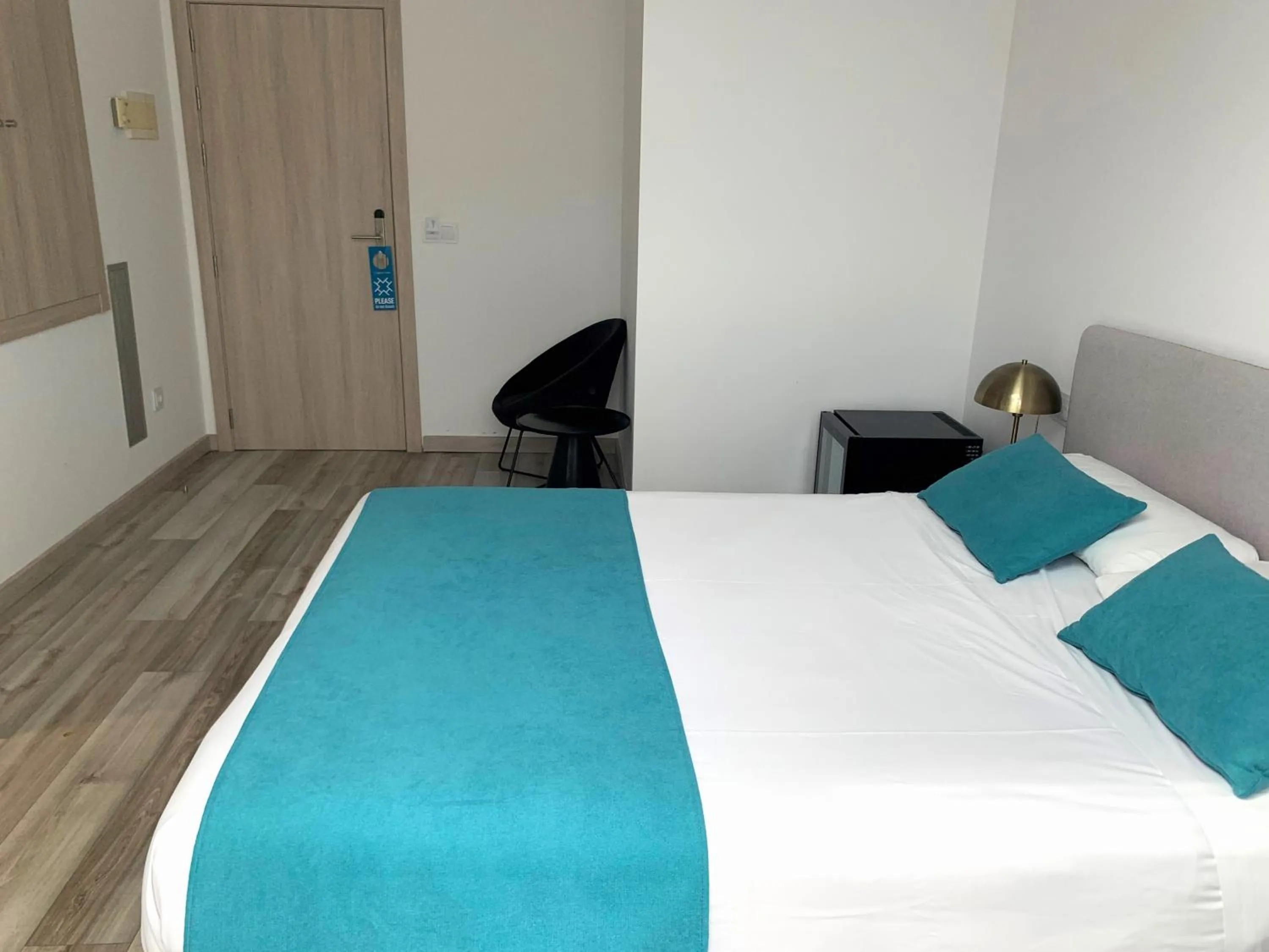 Photo of the whole room, Bed in Hotel Pombal Rooms