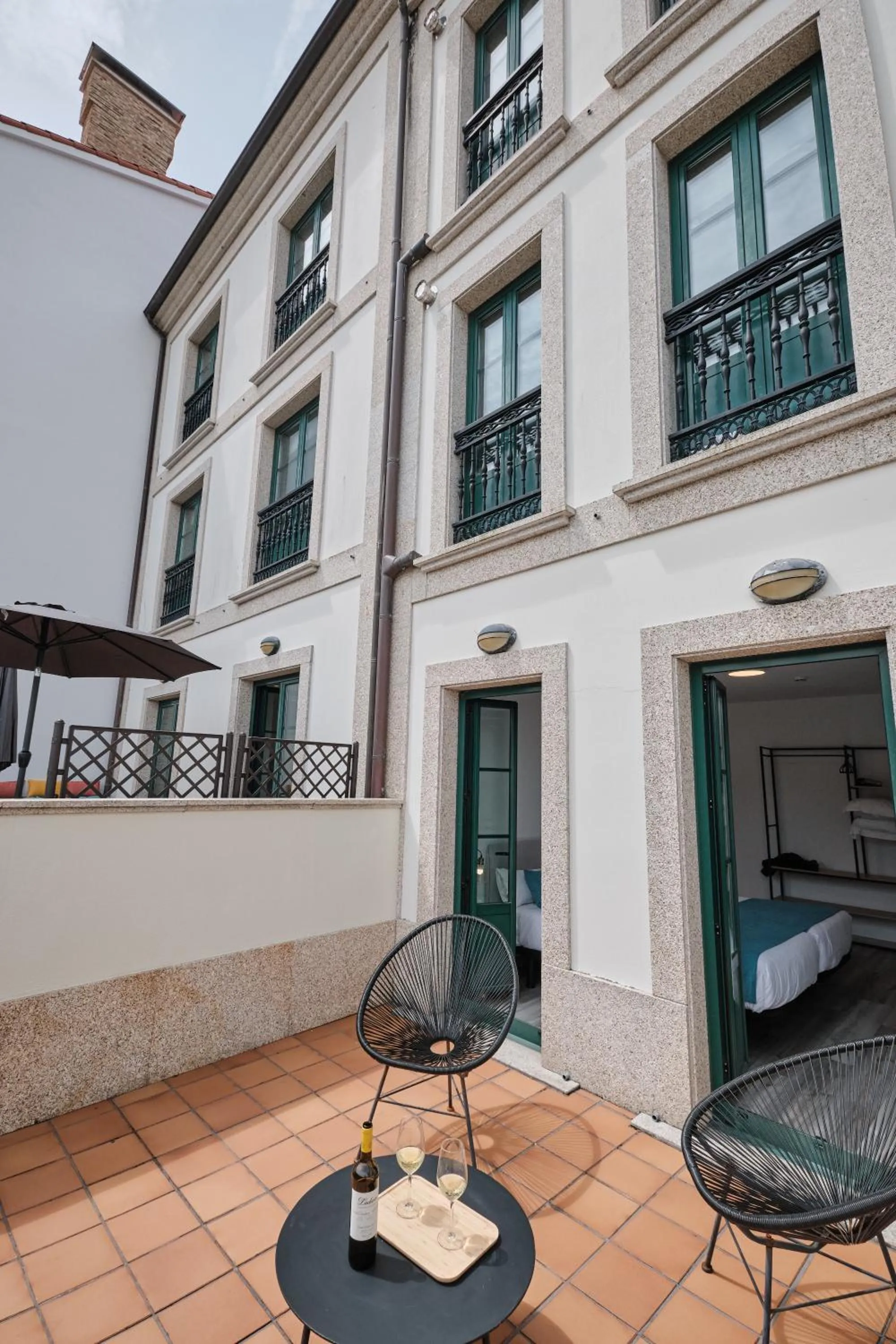 Property building in Hotel Pombal Rooms