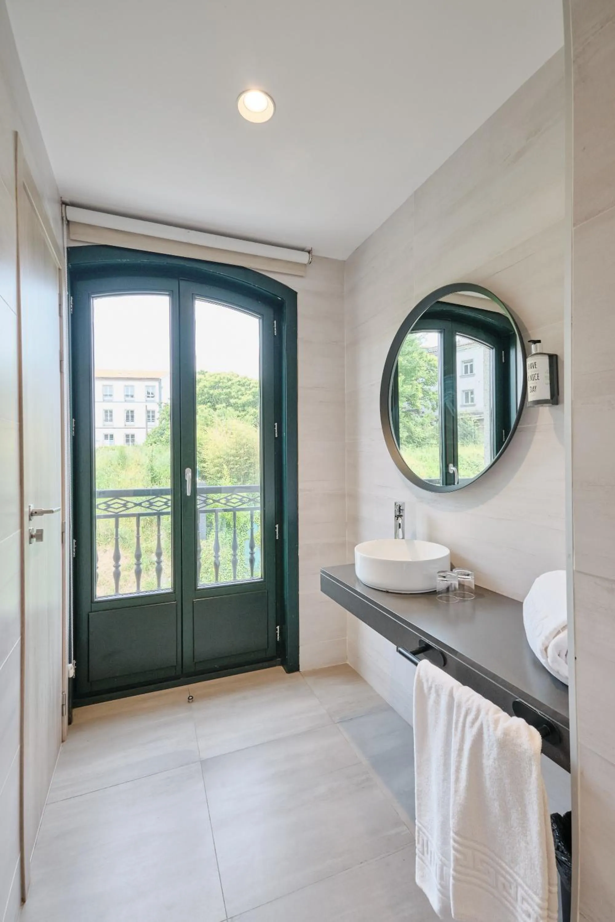 Bathroom in Hotel Pombal Rooms