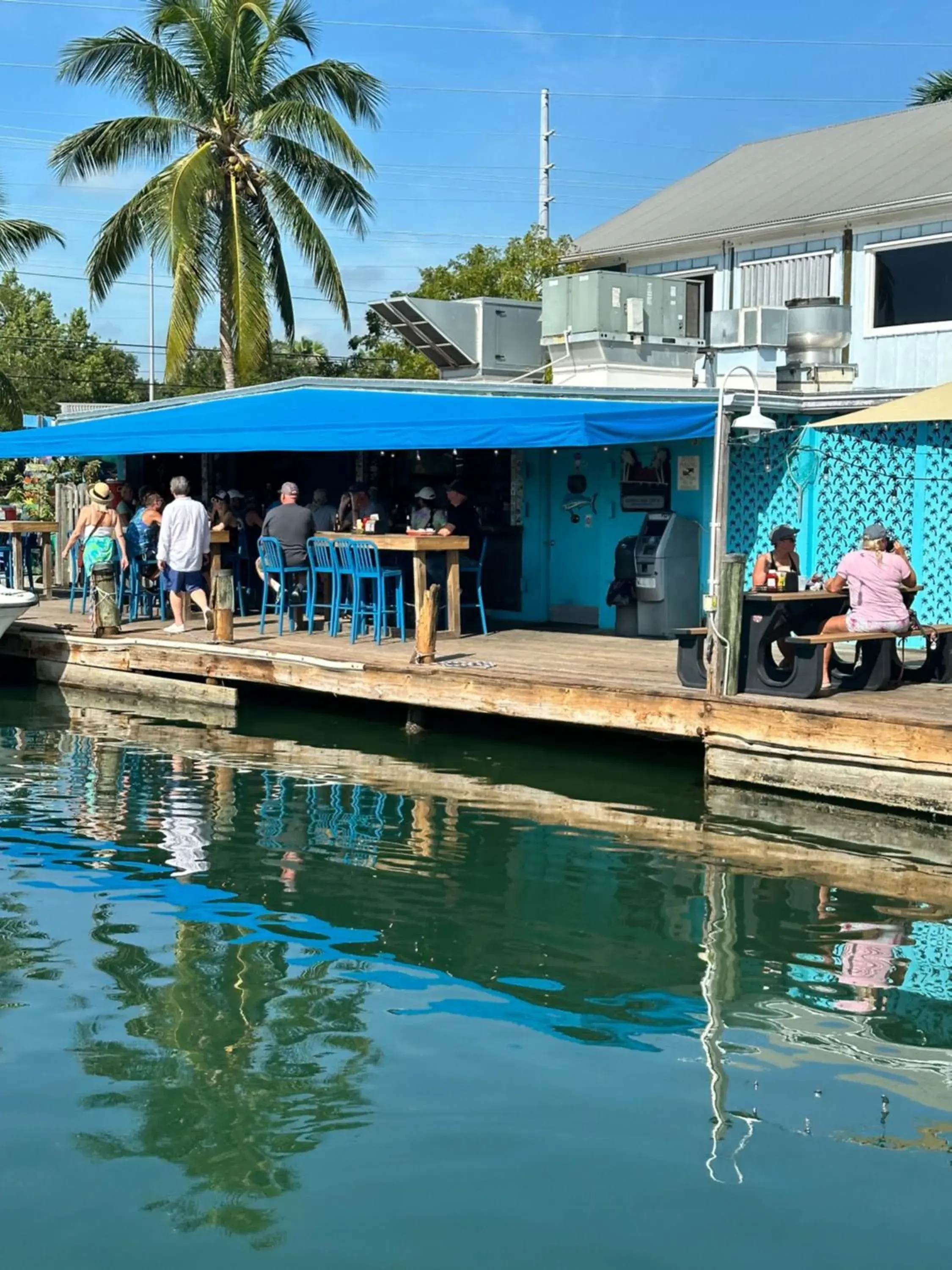 Restaurant/places to eat in Aqua Lodges At Hurricane Hole Marina Restaurant/places to eat in Aqua Lodges At Hurricane Hole Marina