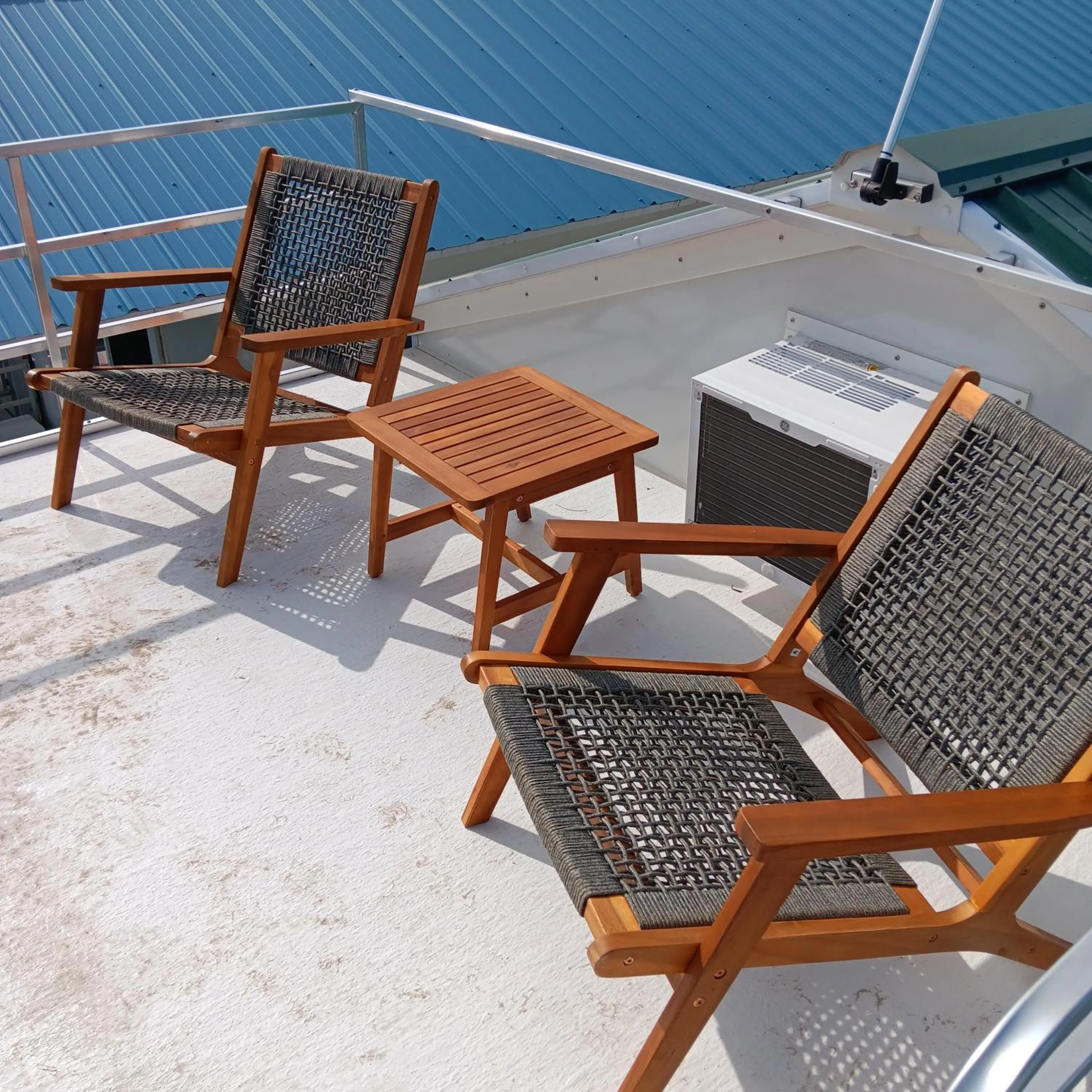Balcony/Terrace in Aqua Lodges At Hurricane Hole Marina