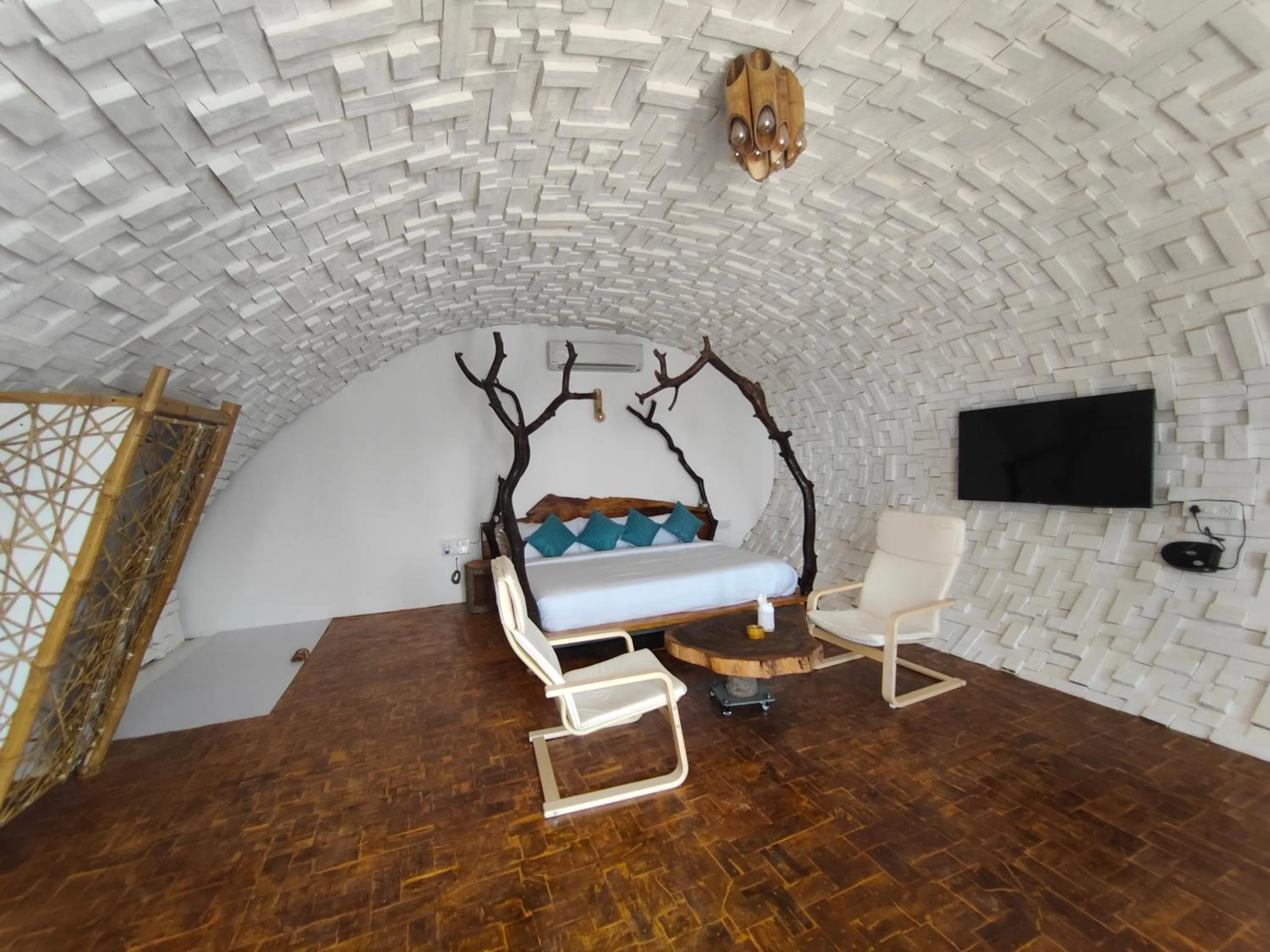 Bed in Obrigado by Craftels