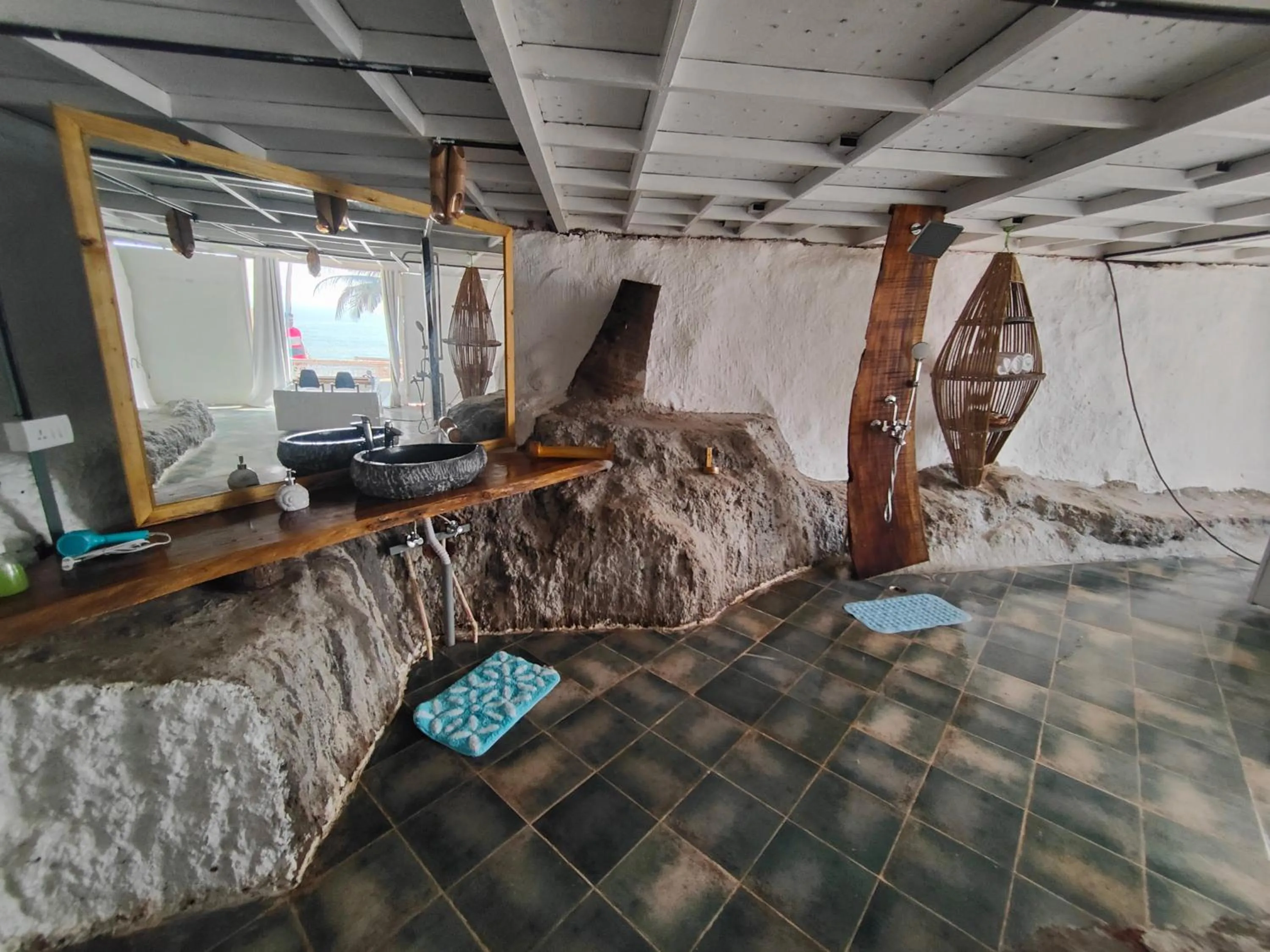 Bathroom in Obrigado by Craftels