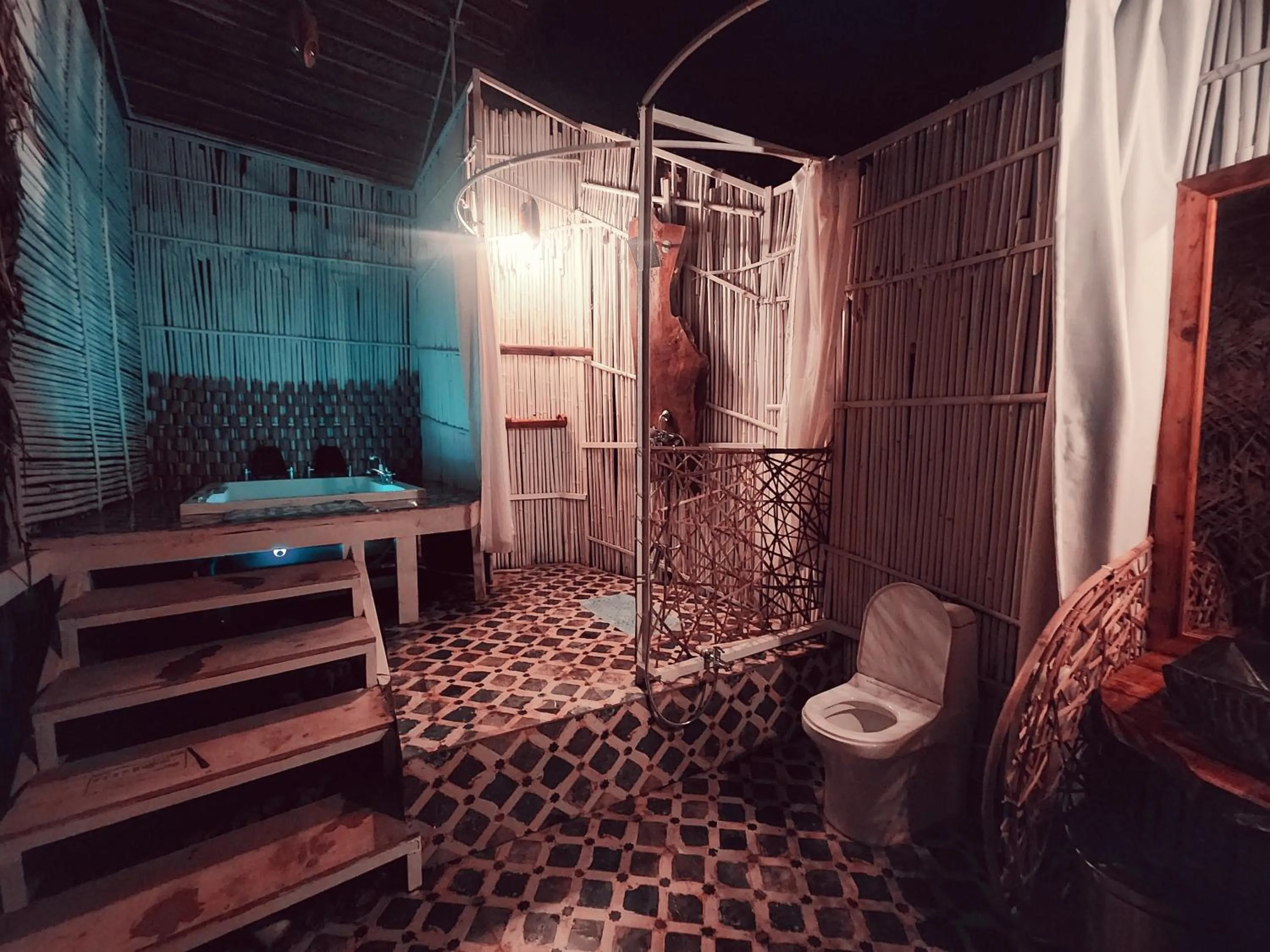 Shower in Obrigado by Craftels