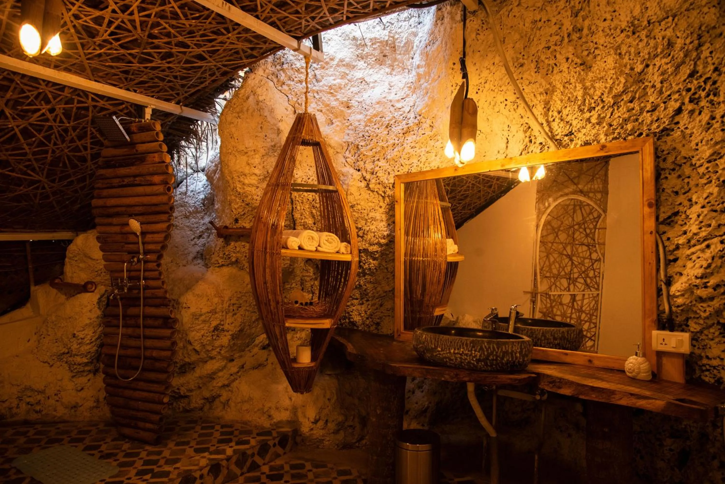 Toilet in Obrigado by Craftels