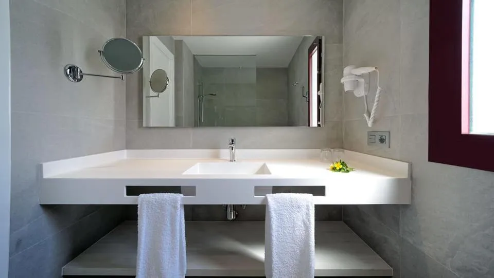 Bathroom in Broncemar Beach Suites