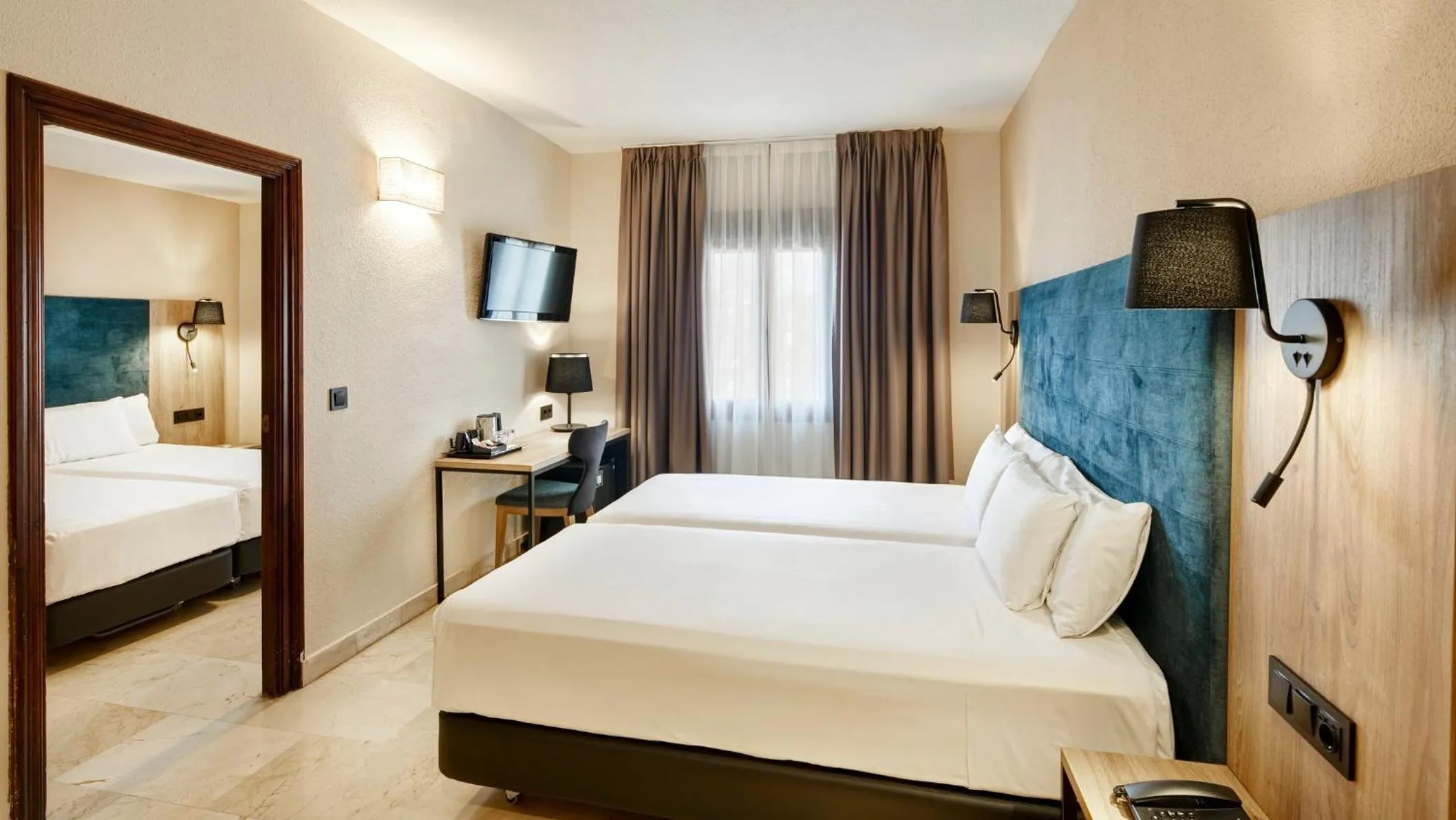 Photo of the whole room, Bed in Hotel Sercotel Alfonso VI