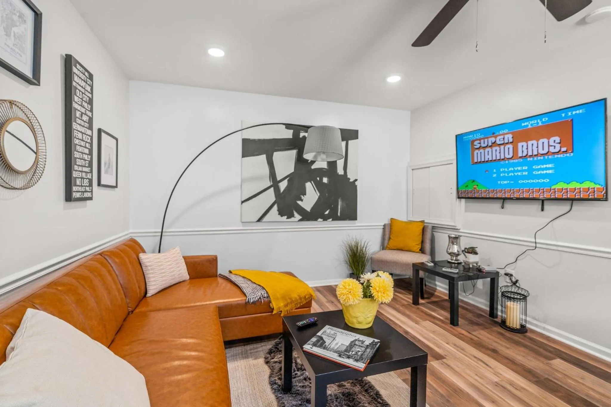 TV and multimedia in East Passyunk Trendy Apartment