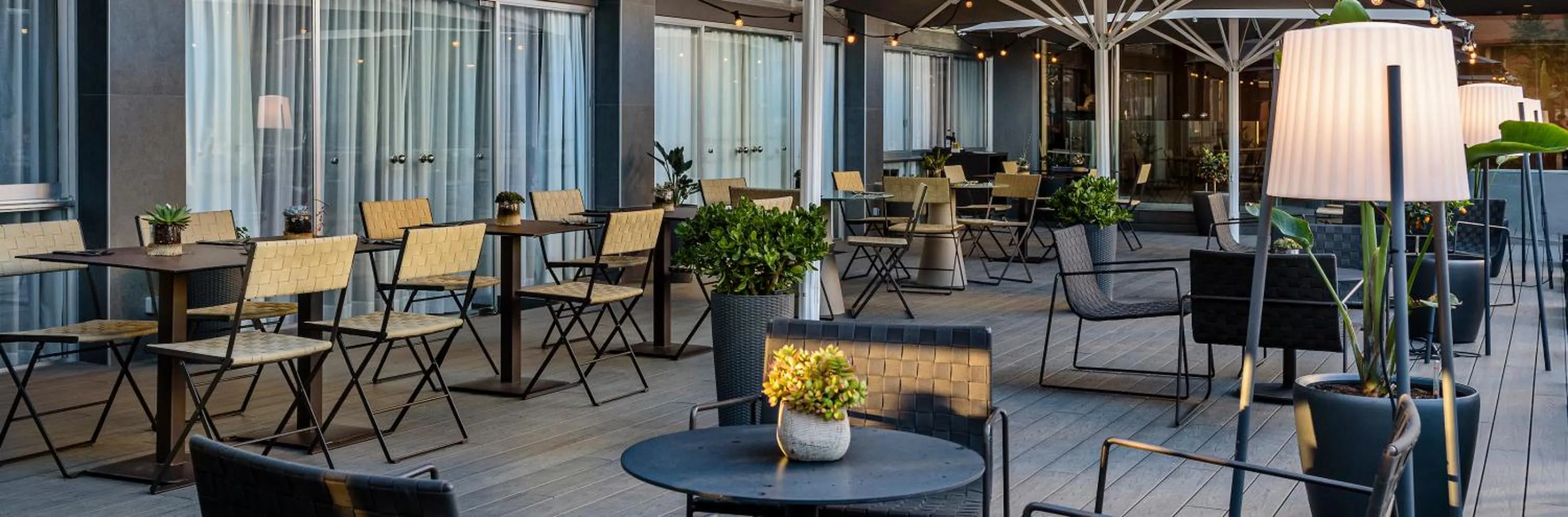 Restaurant/places to eat in Astari