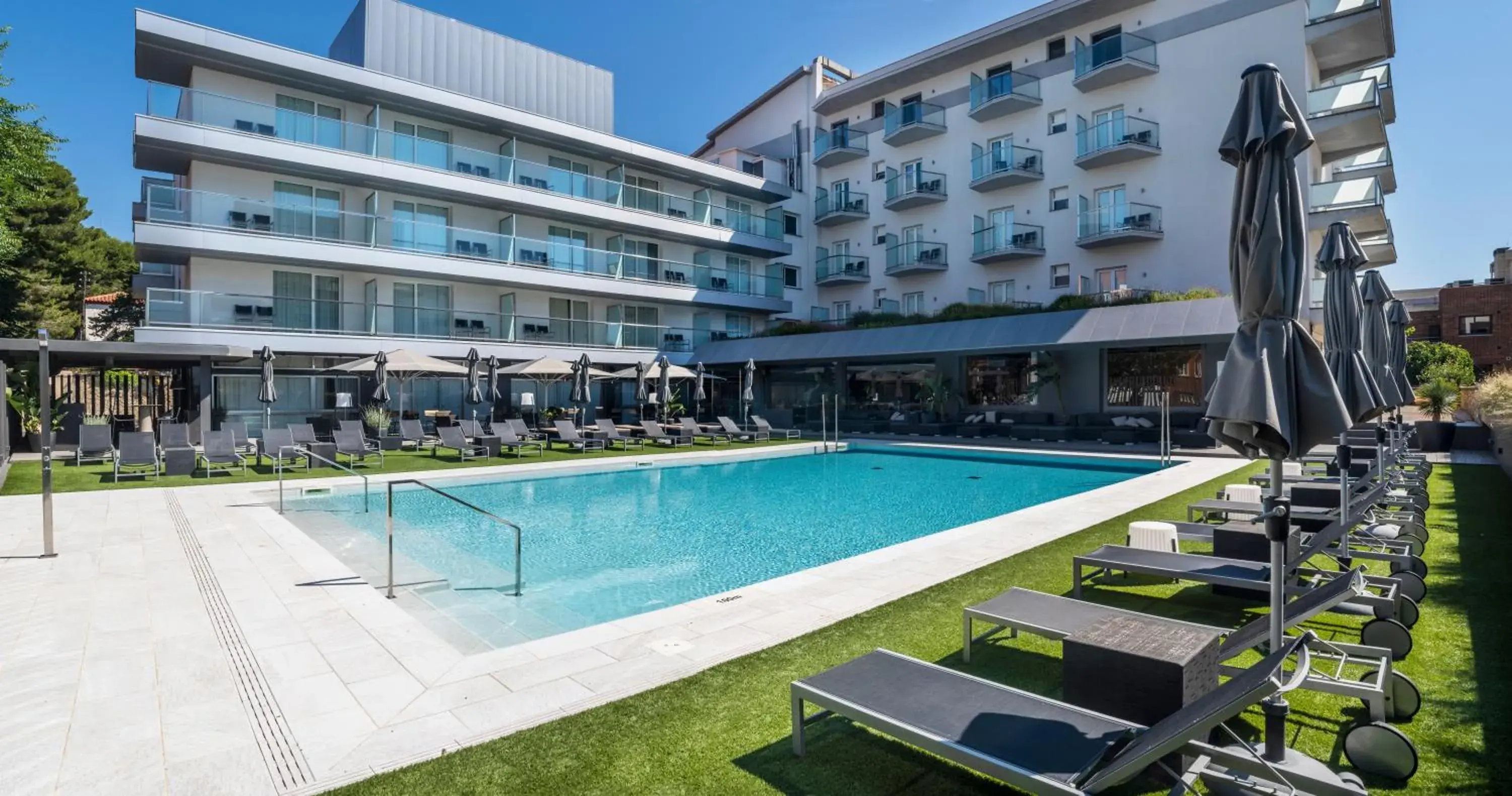 Swimming pool in Astari Swimming pool in Astari