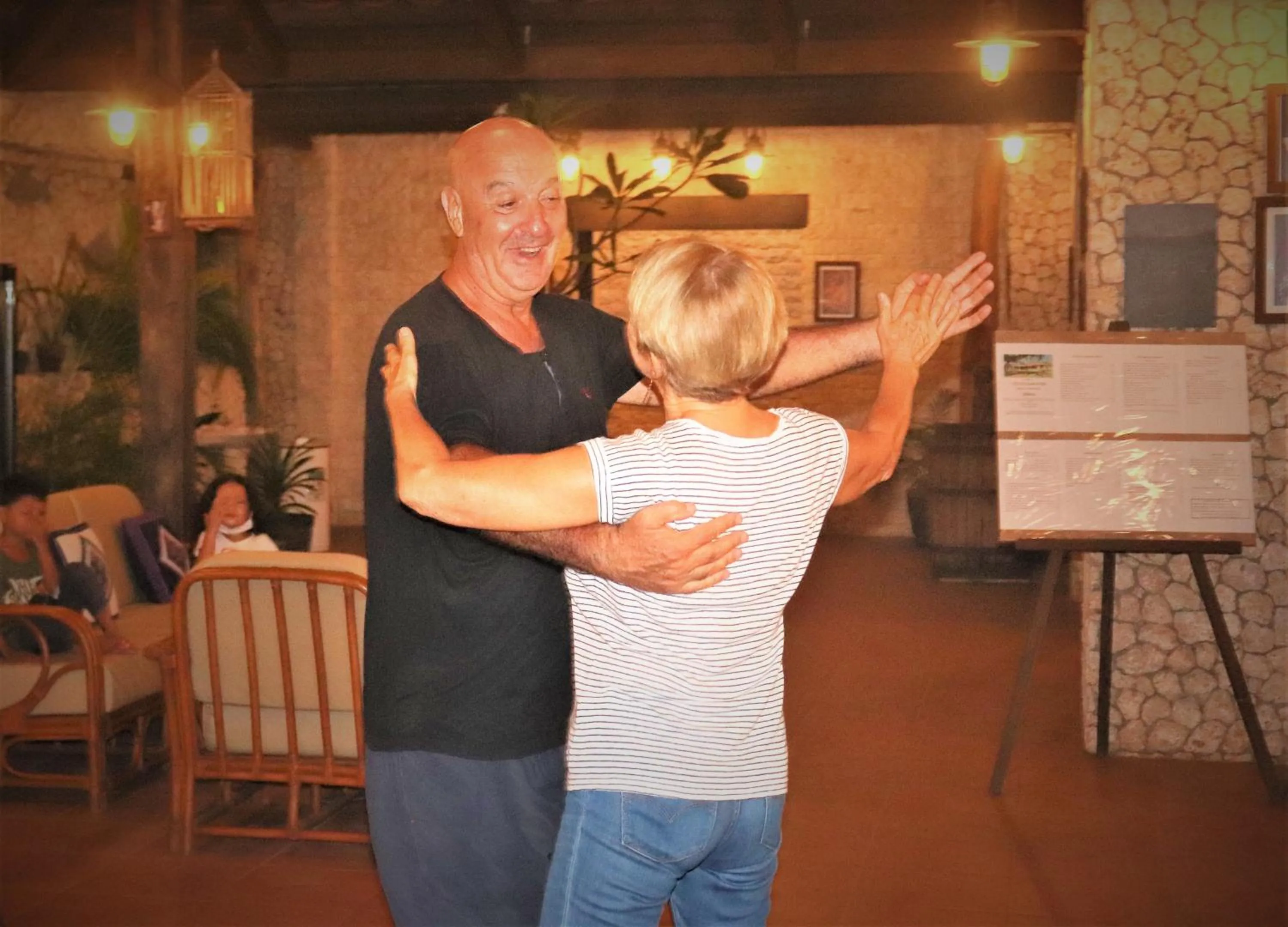 Restaurant/places to eat in Island View Beachfront Resort