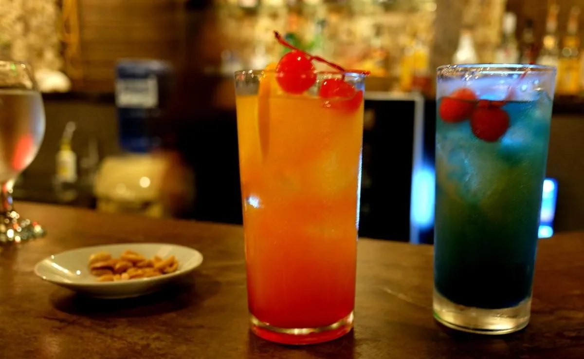 Restaurant/places to eat in Island View Beachfront Resort