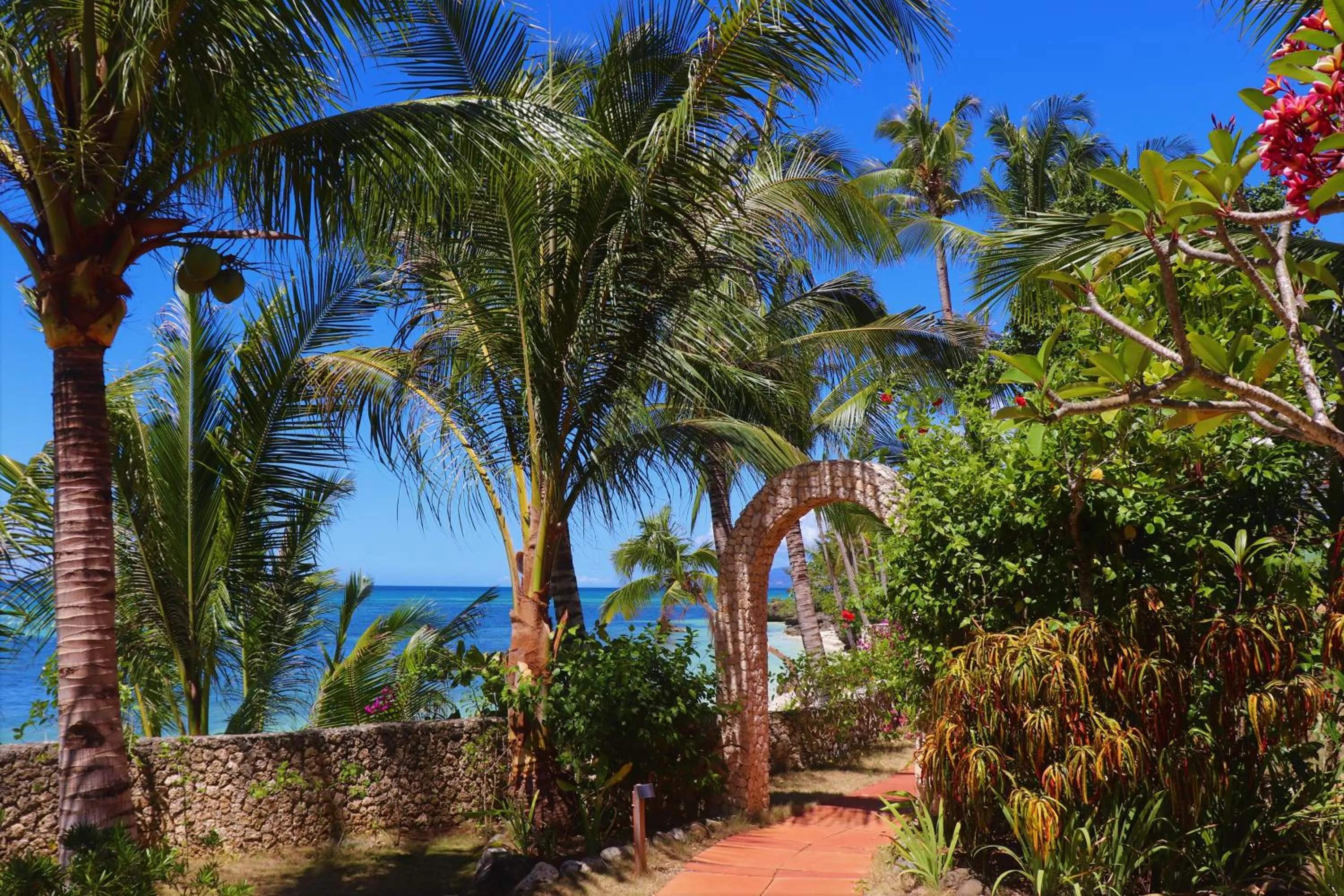 Garden in Island View Beachfront Resort