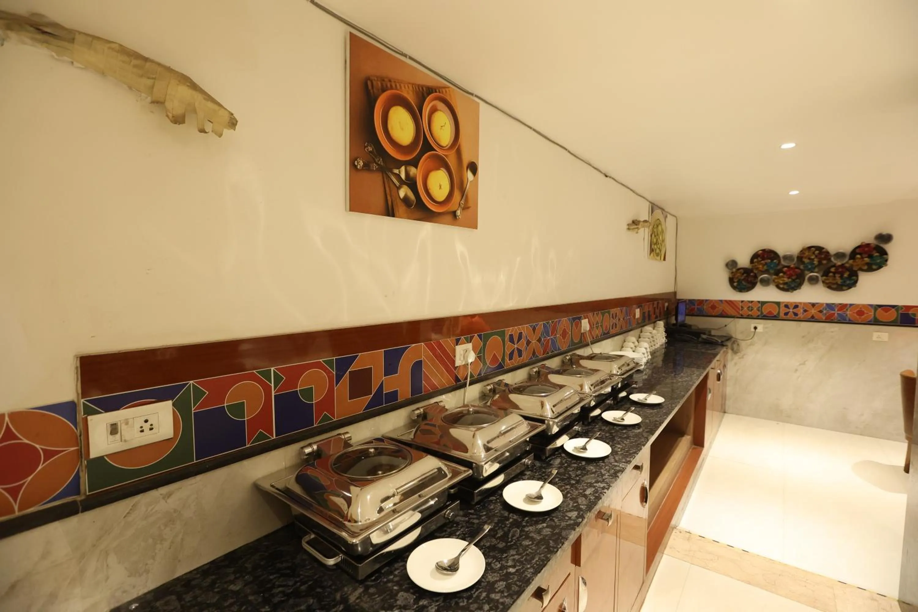 Restaurant/places to eat in The Elevate Hotel Near Delhi Airport With- Free Airport PICKUP