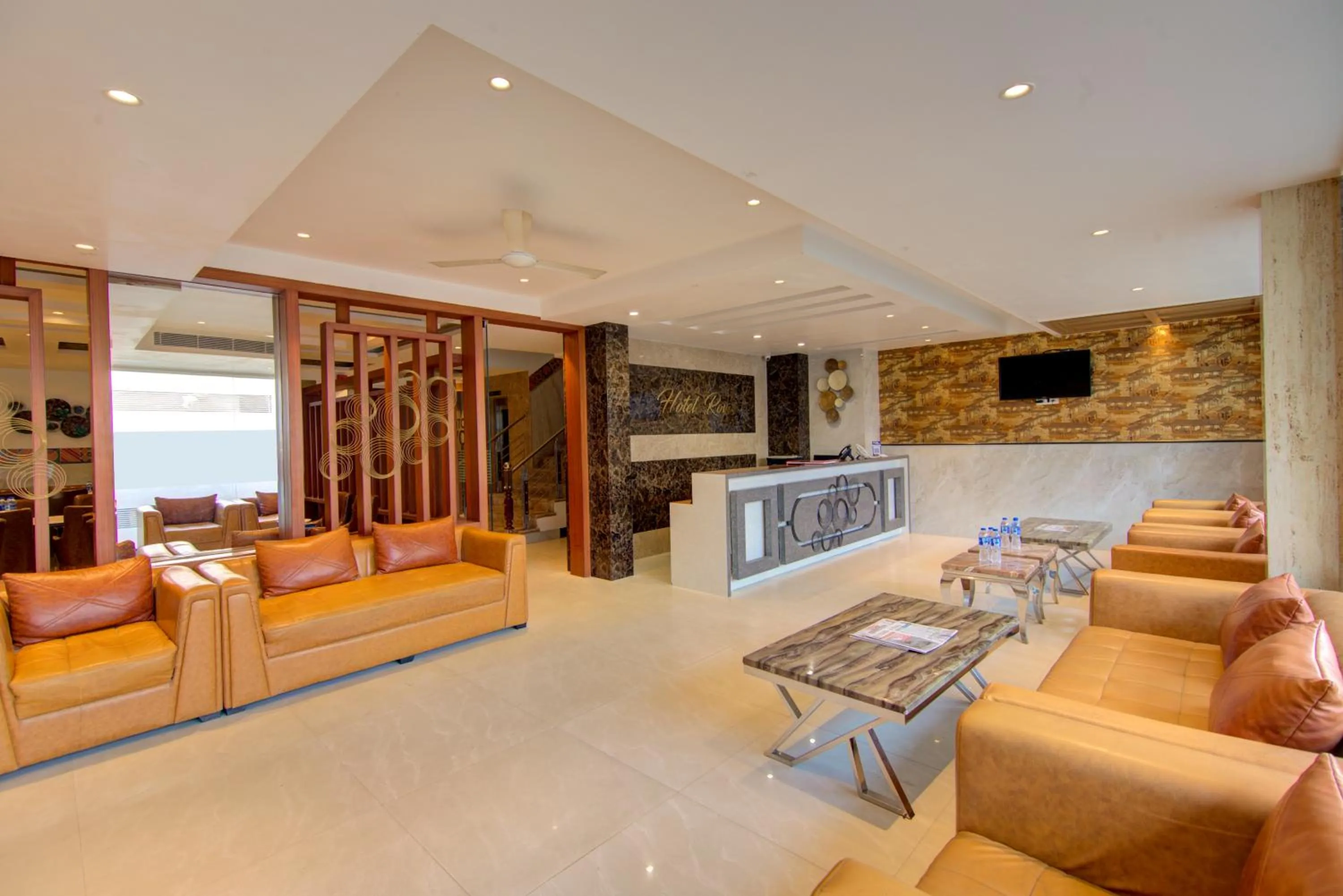 The Elevate Hotel Near Delhi Airport With- Free Airport PICKUP