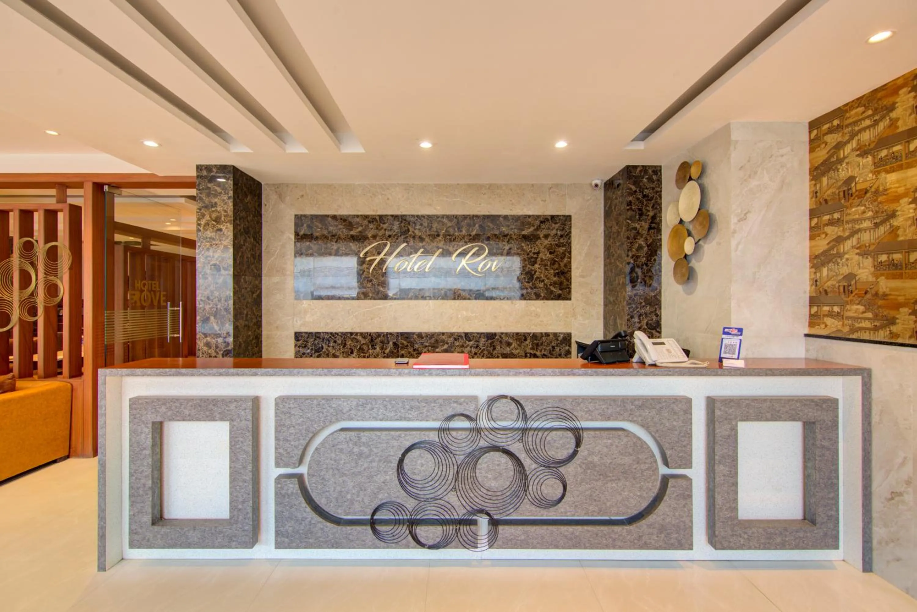 Lobby or reception in The Elevate Hotel Near Delhi Airport With- Free Airport PICKUP