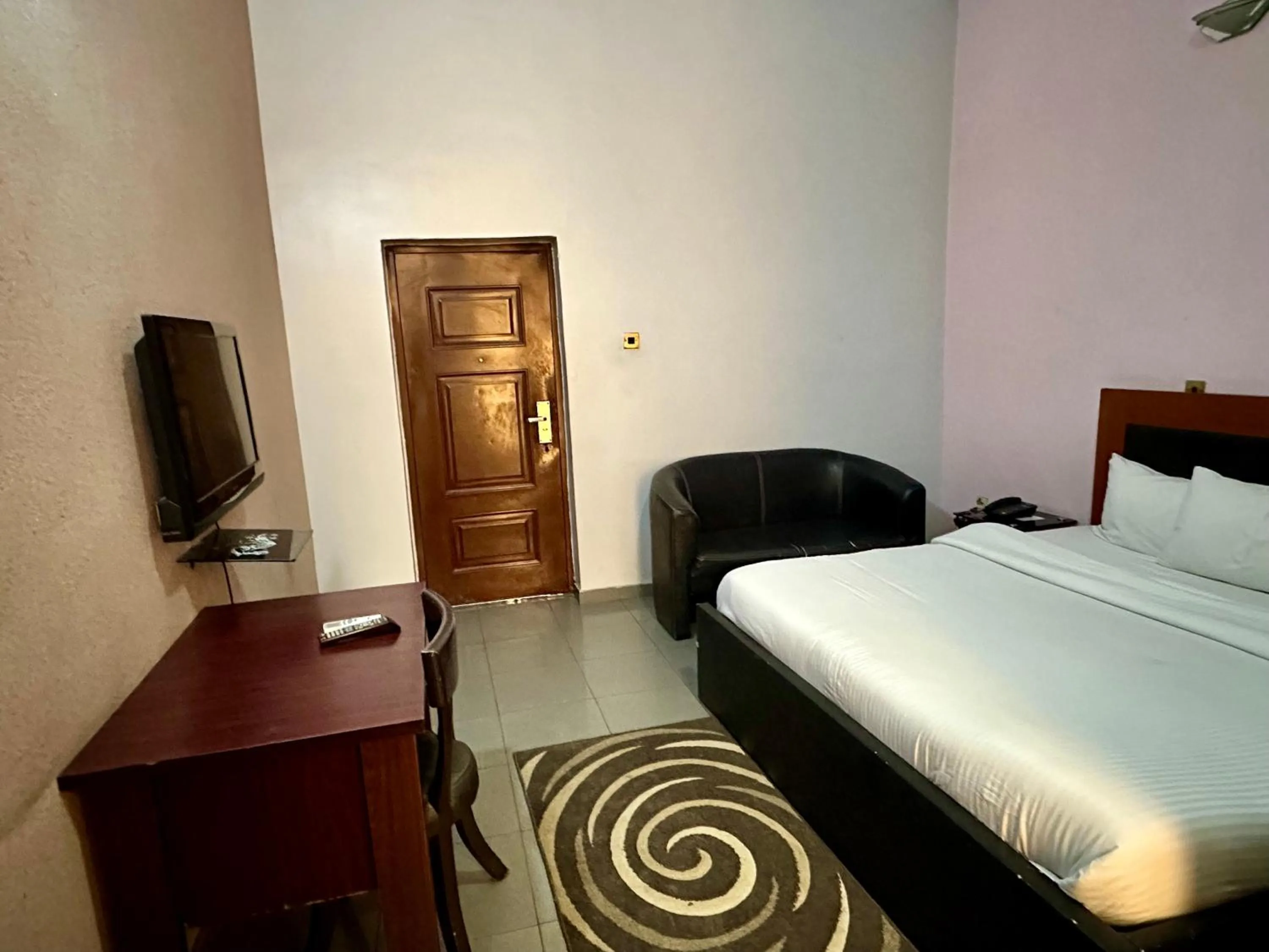 Bedroom, Bed in Whitehouse Msquare Hotel