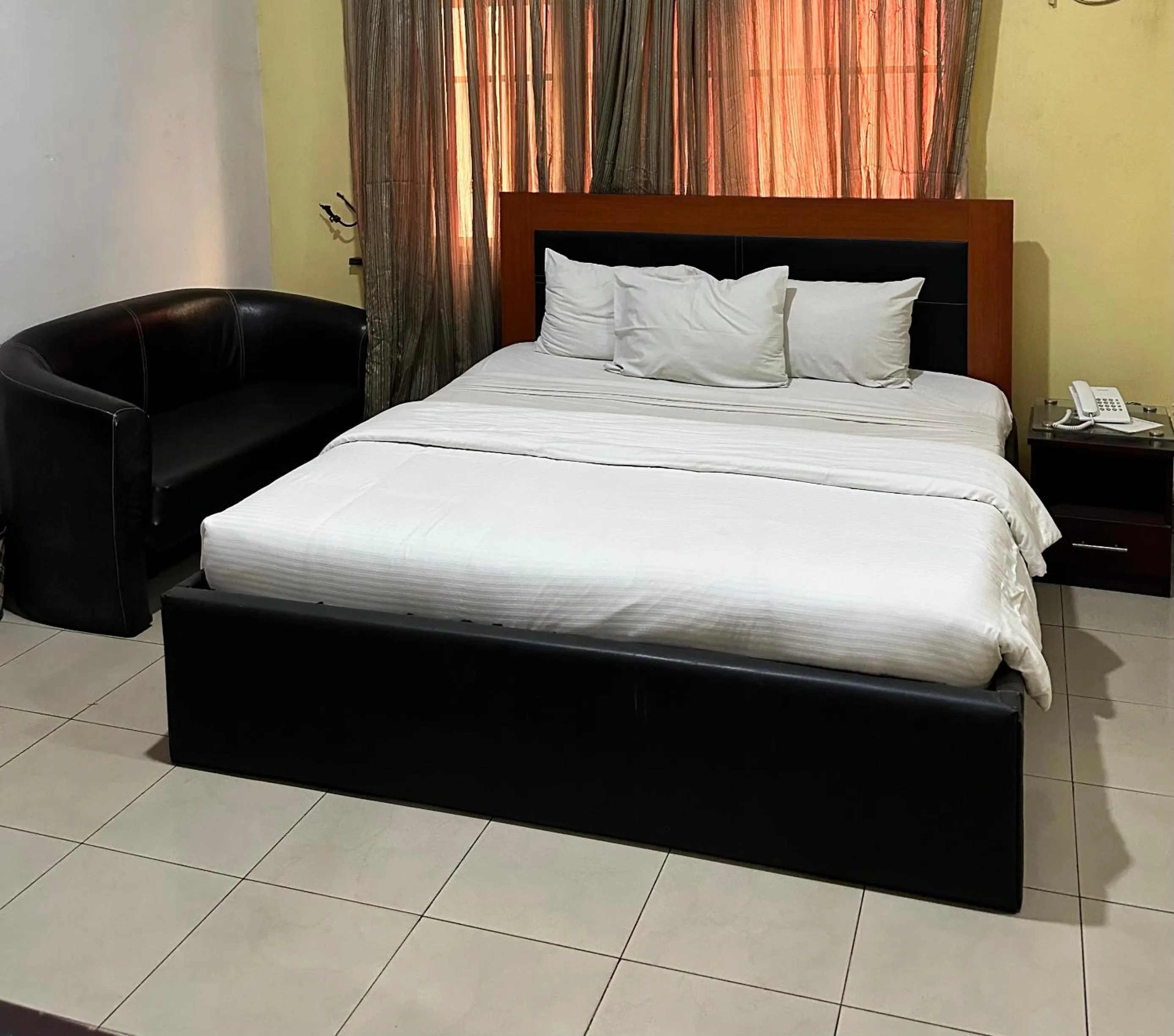 Bedroom, Bed in Whitehouse Msquare Hotel