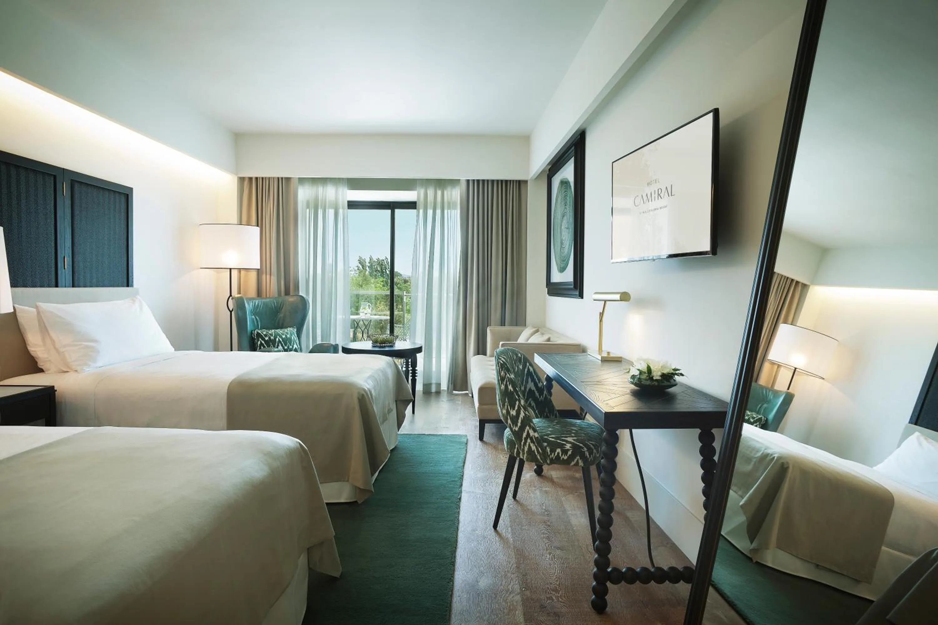 Day, Bed in Hotel Camiral - The Leading Hotels of the World