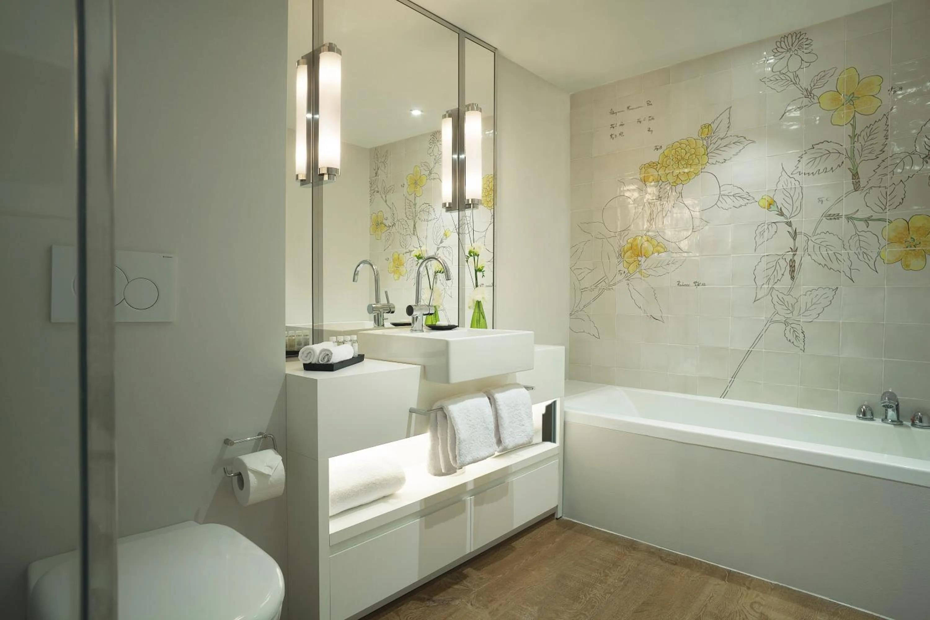 Bathroom in Hotel Camiral - The Leading Hotels of the World