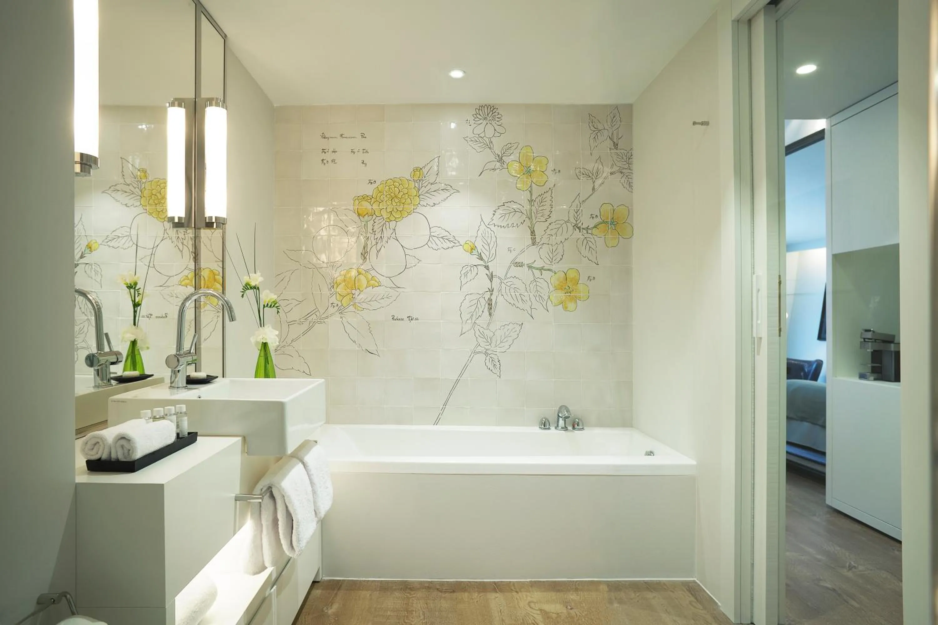 Bathroom in Hotel Camiral - The Leading Hotels of the World