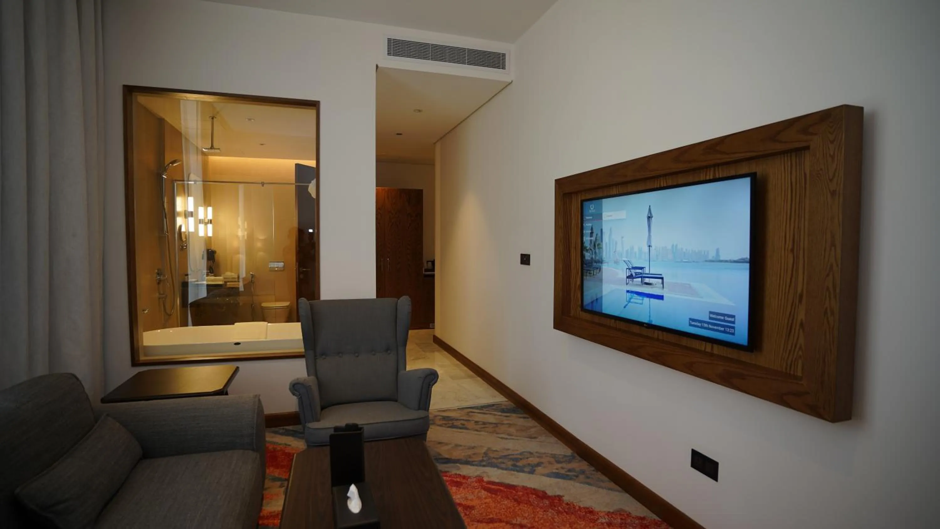 TV and multimedia in Jasmine Garden Hotel