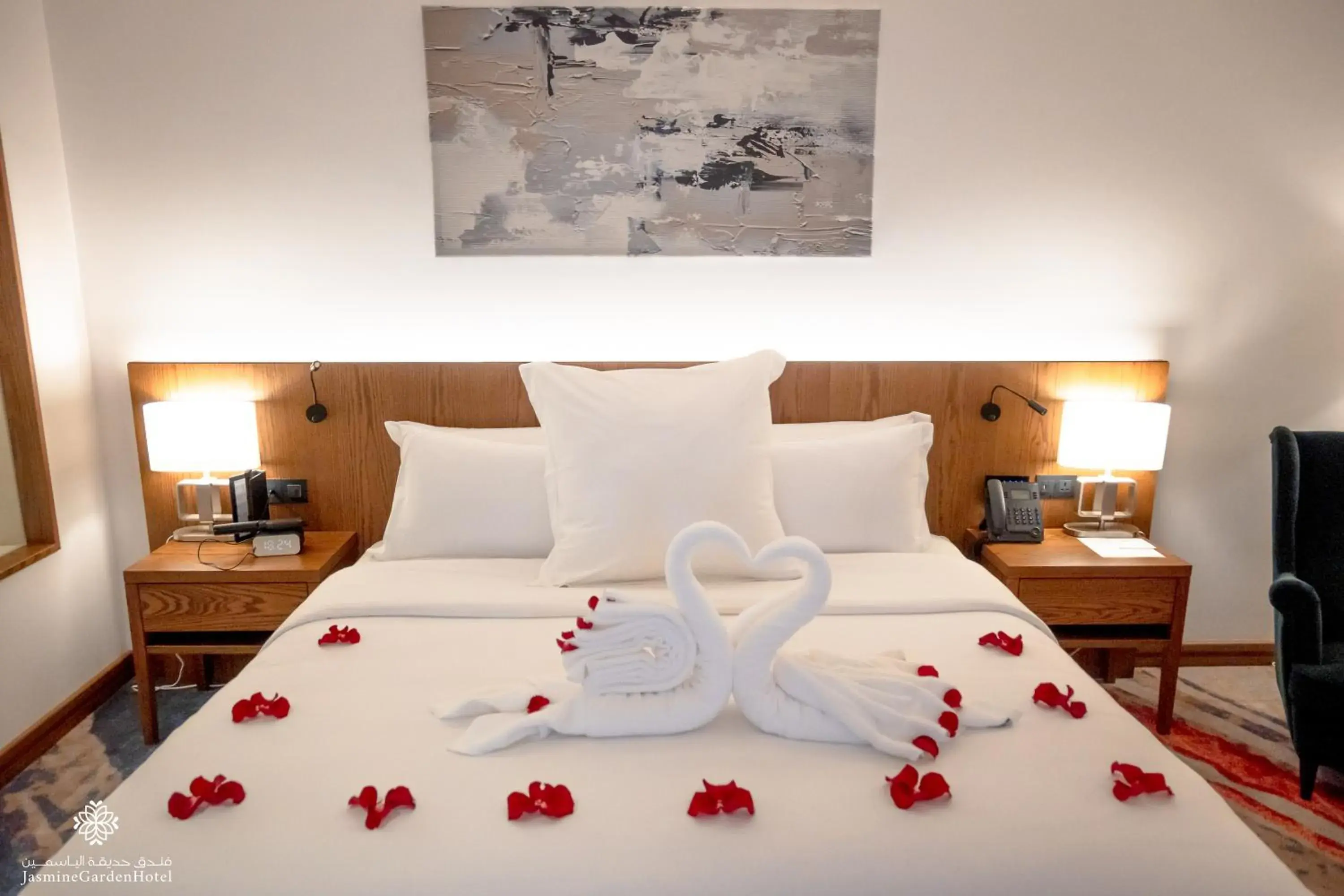 Bed in Jasmine Garden Hotel Bed in Jasmine Garden Hotel