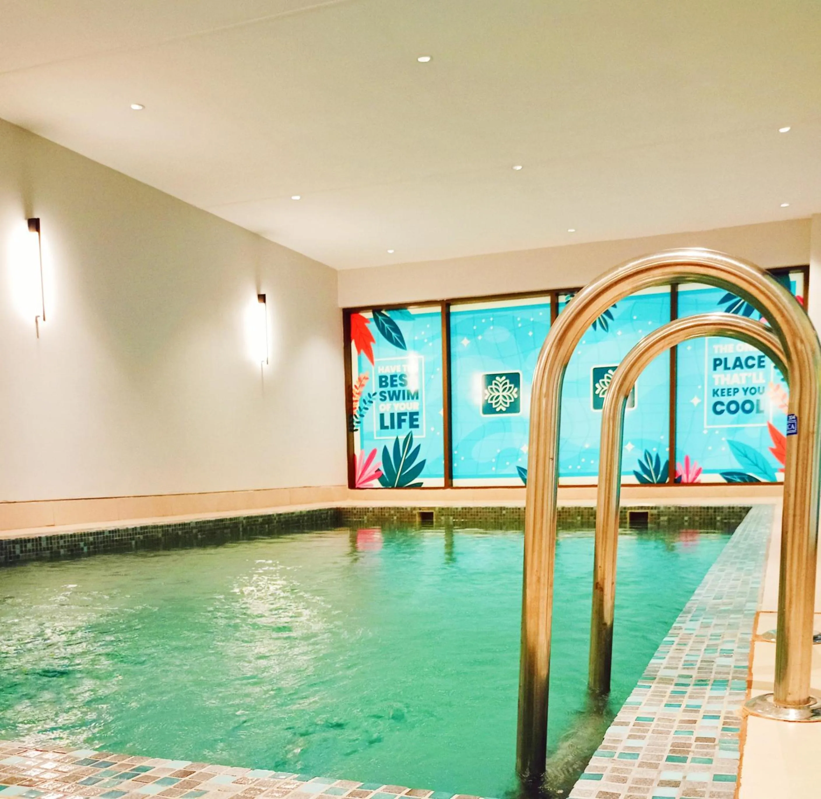 Swimming pool in Jasmine Garden Hotel