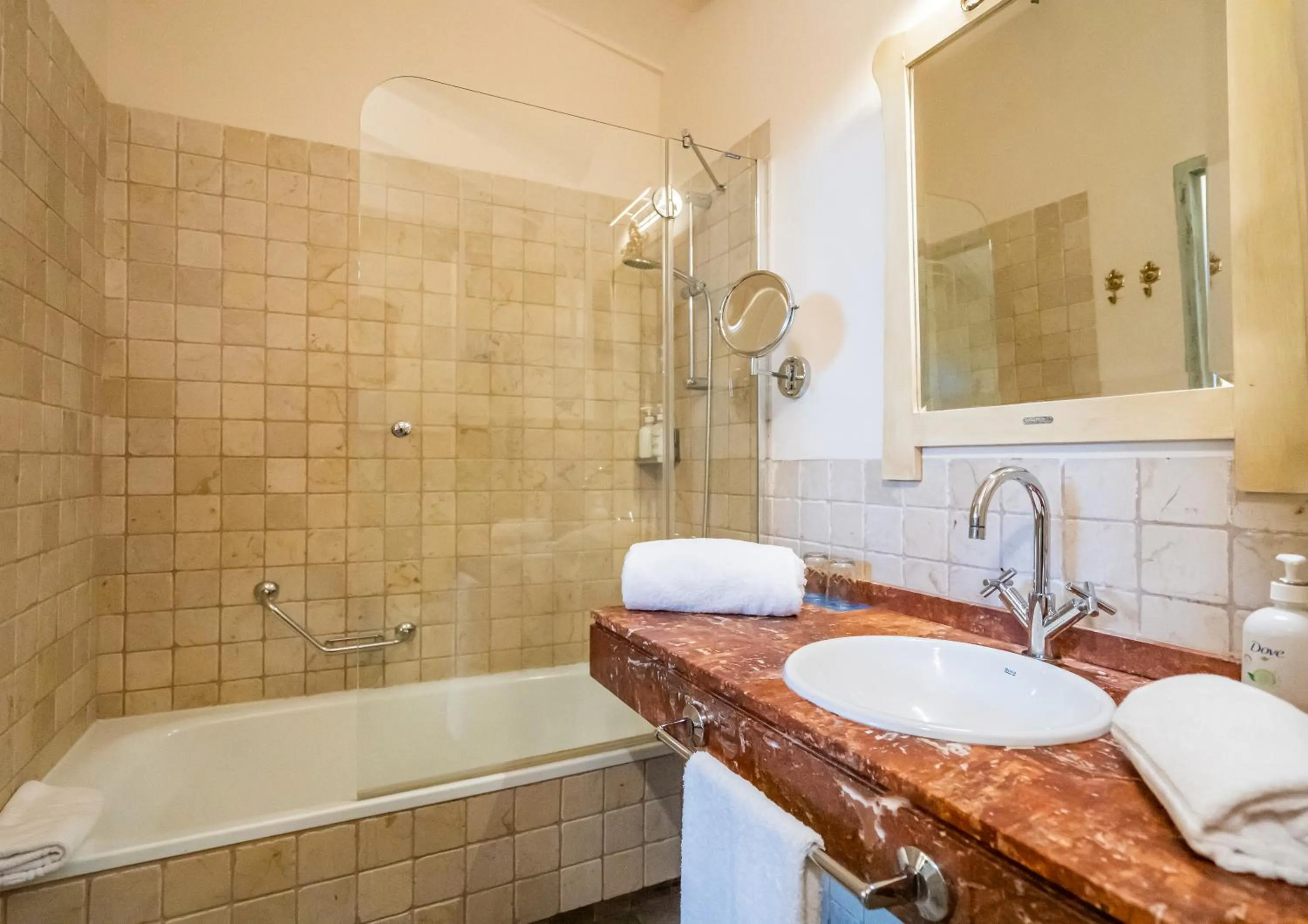 Bathroom in YIT La Casona del Arco