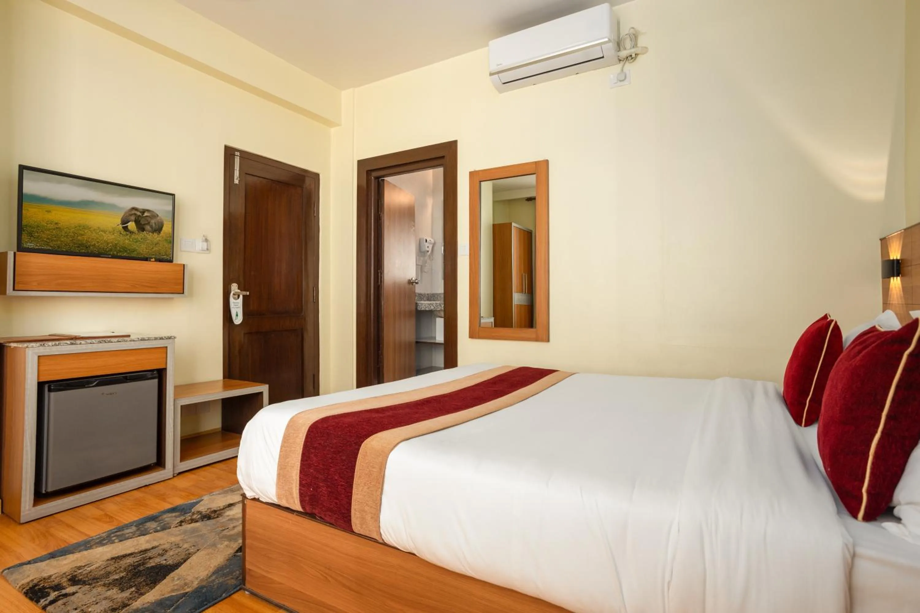 TV and multimedia, Bed in Magnificent Hotel