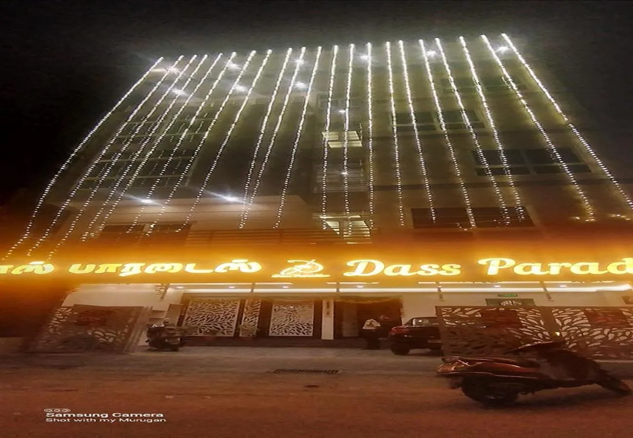 Facade/entrance in Dass Paradise
