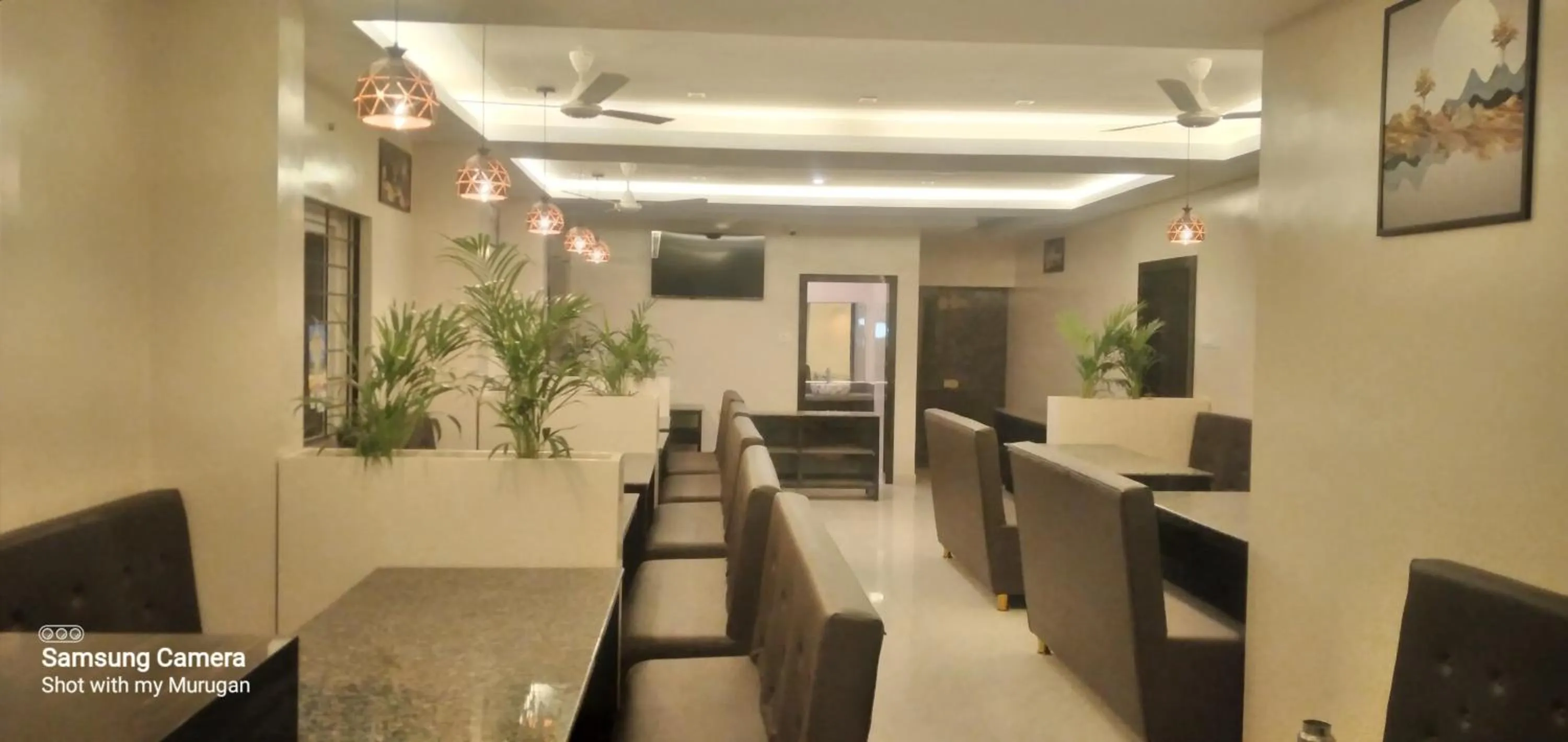 Restaurant/places to eat in Dass Paradise