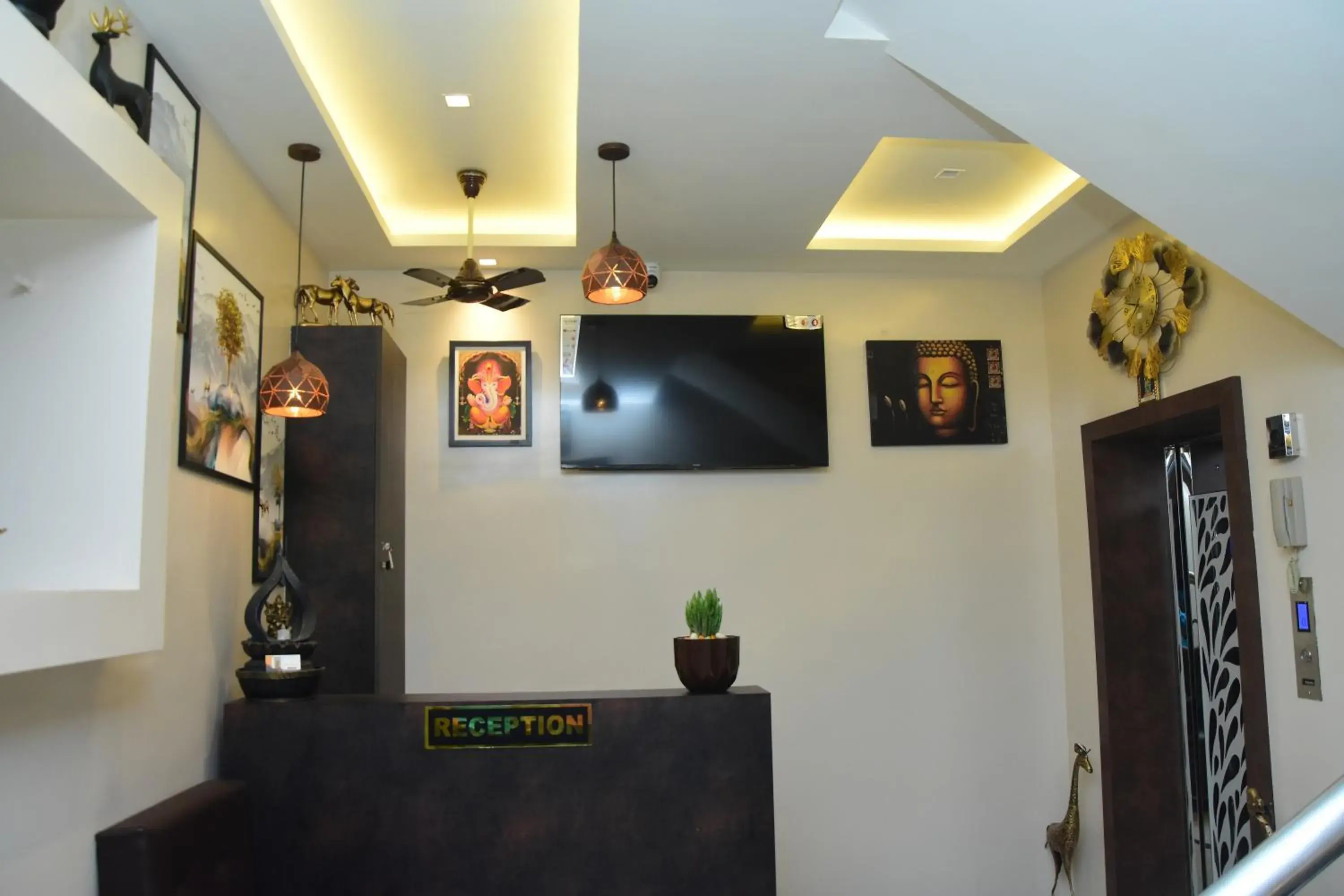 Property building in Dass Paradise Property building in Dass Paradise