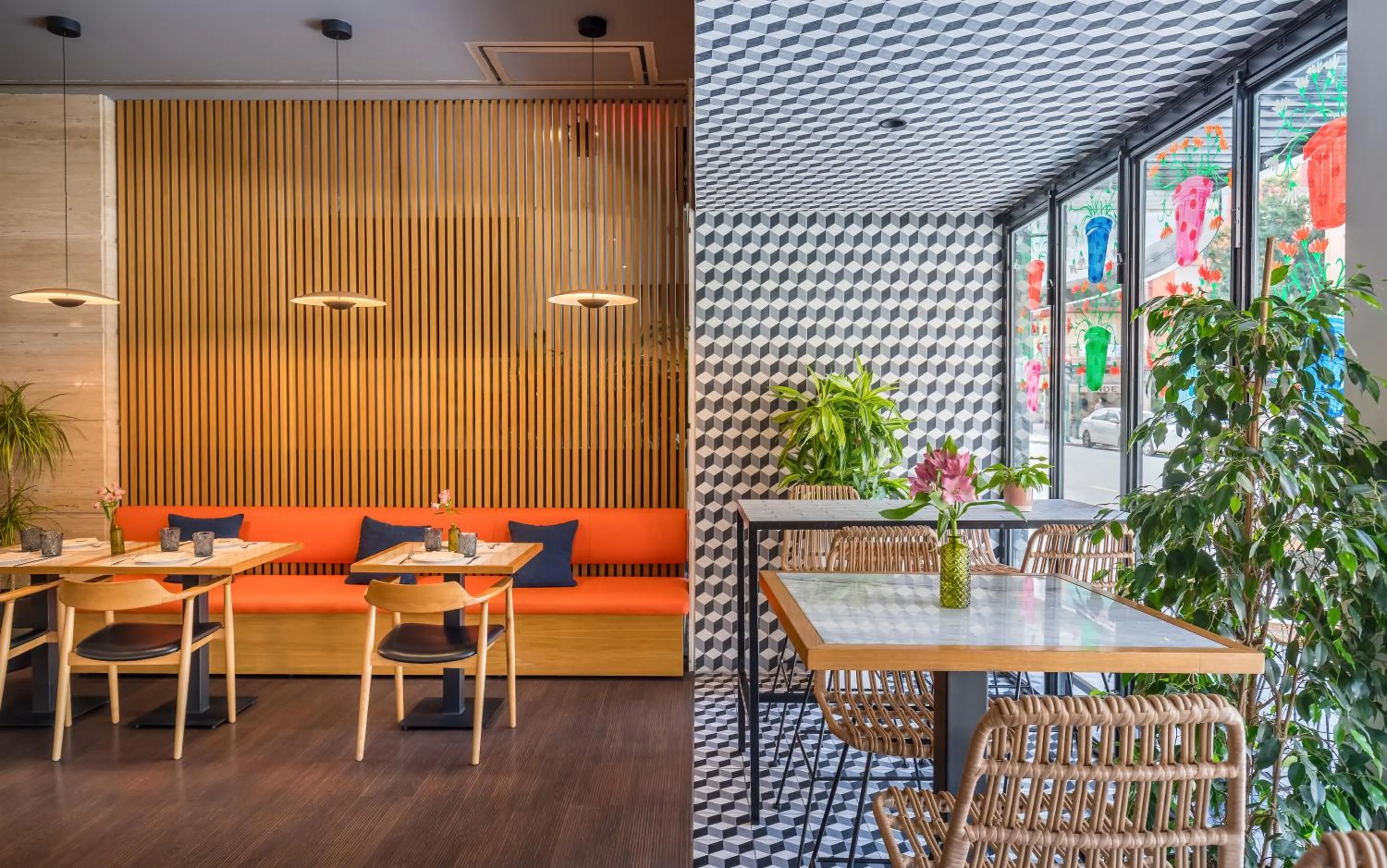 Lounge or bar in Occidental Granada