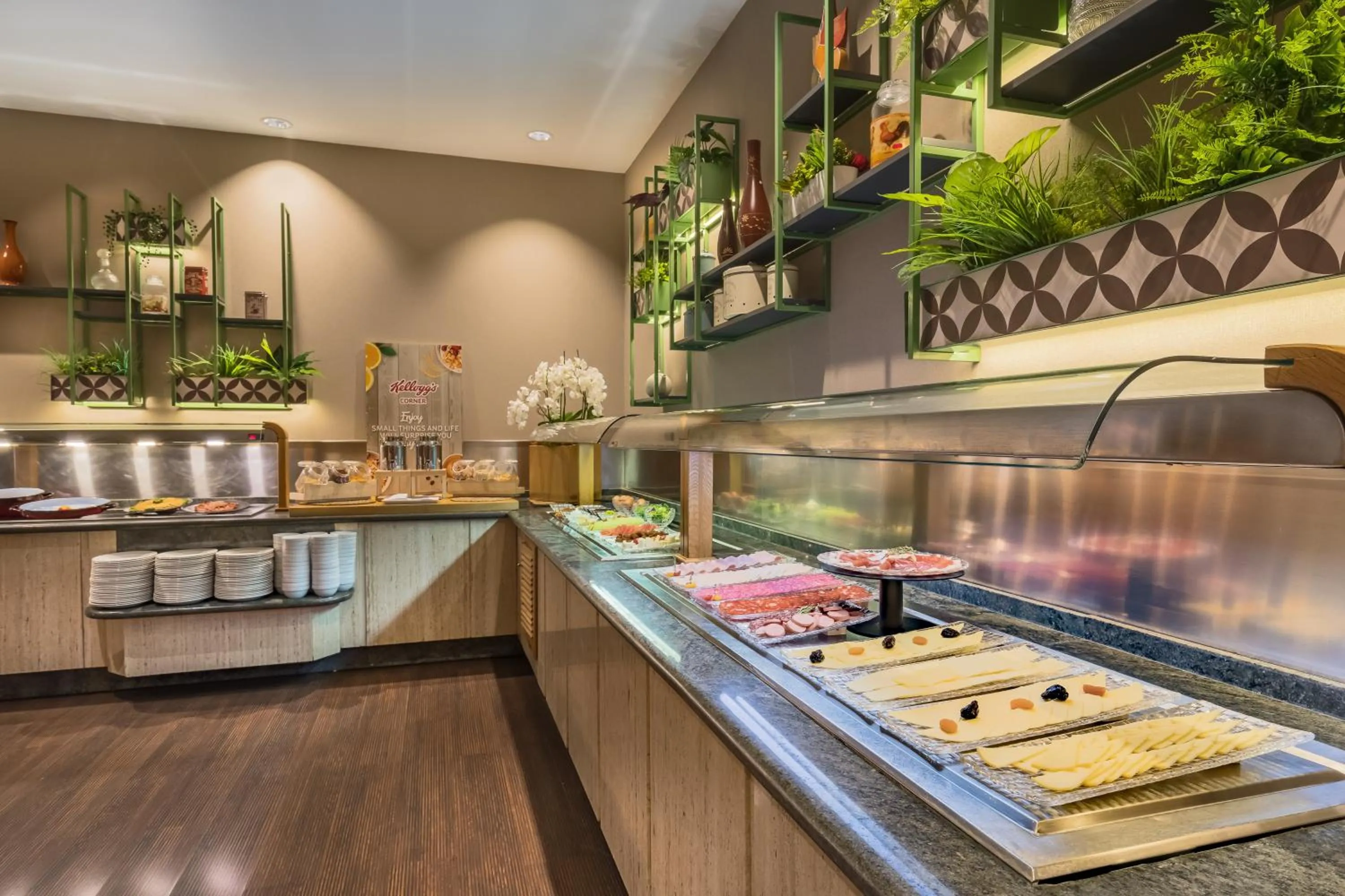 Restaurant/places to eat in Occidental Granada