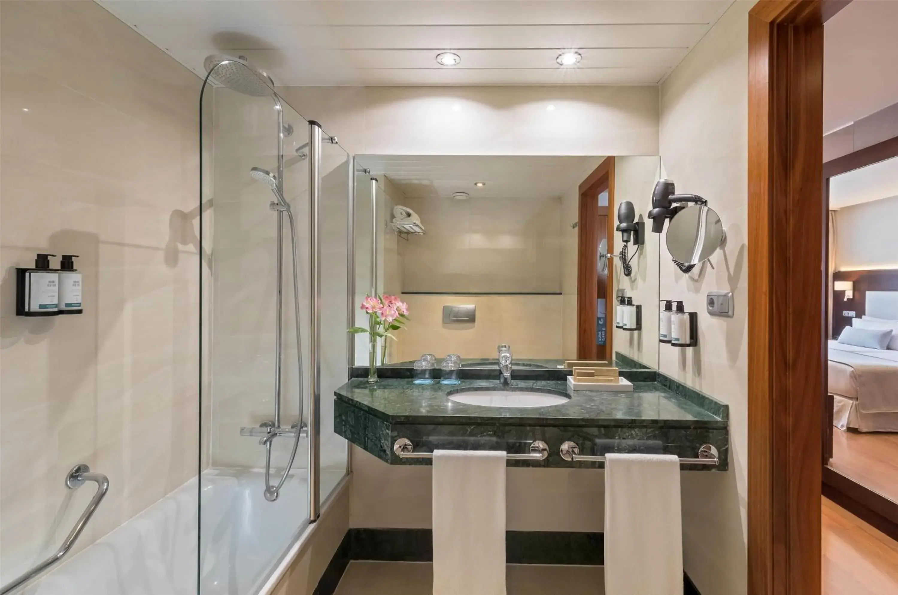 Double or Twin Room in Occidental Granada Double or Twin Room in Occidental Granada