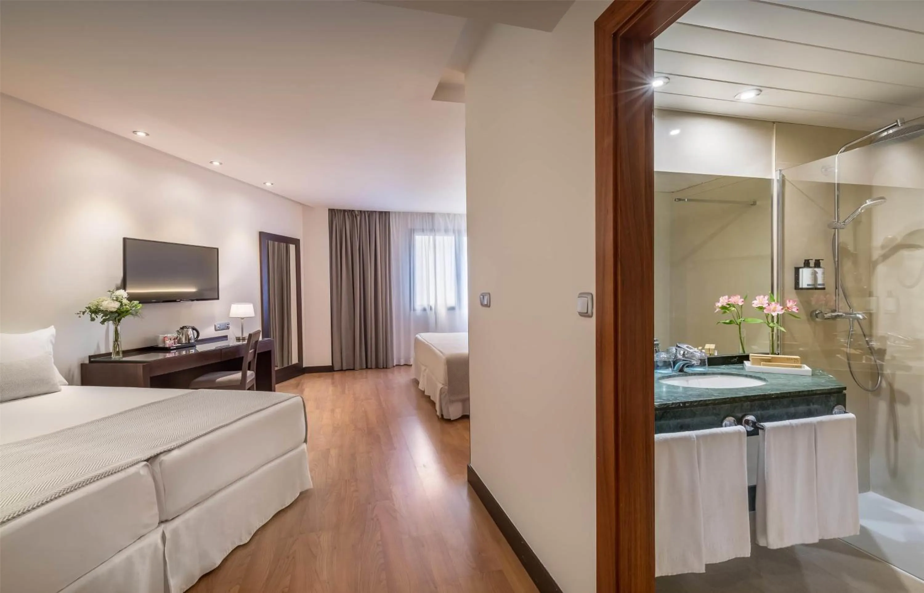 Bedroom, Bed in Occidental Granada