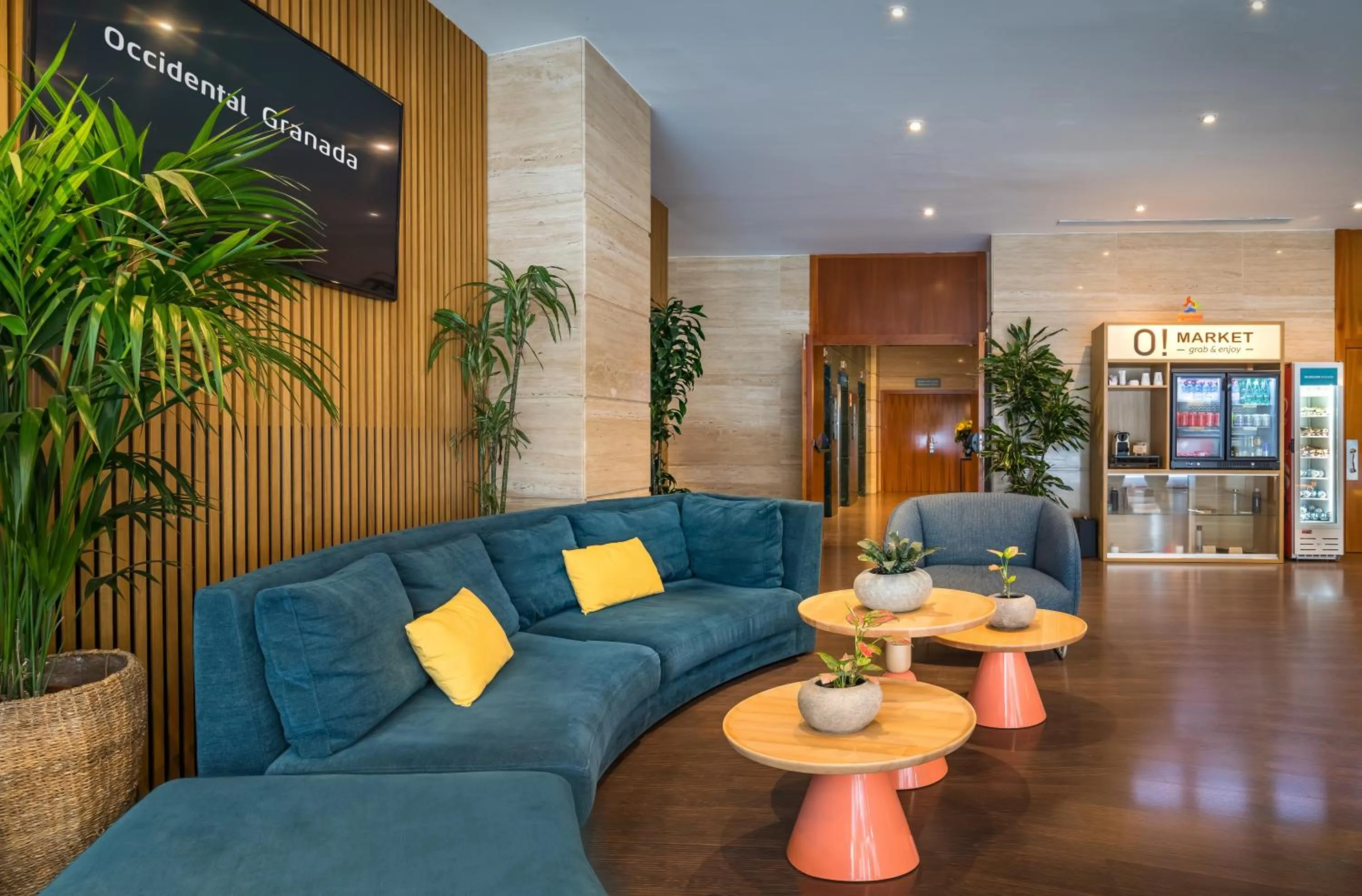 Lobby or reception in Occidental Granada