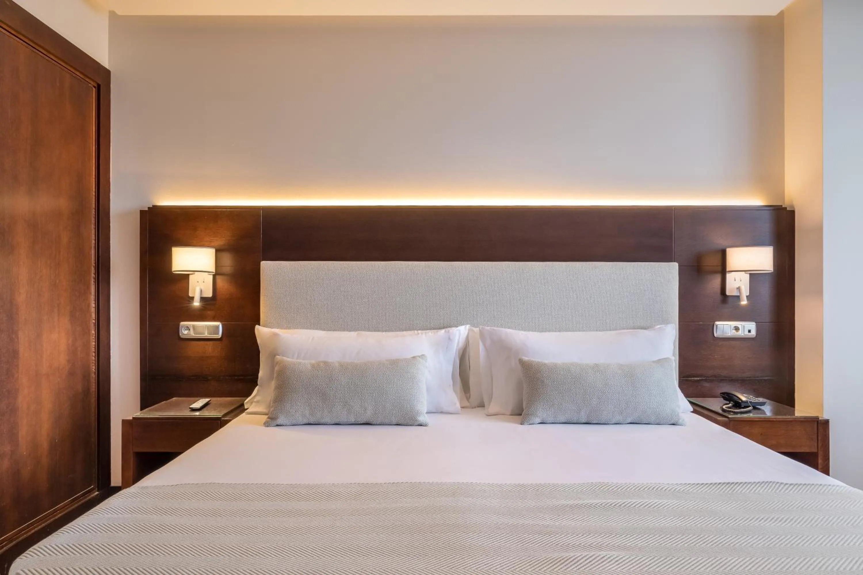 Bed in Occidental Granada