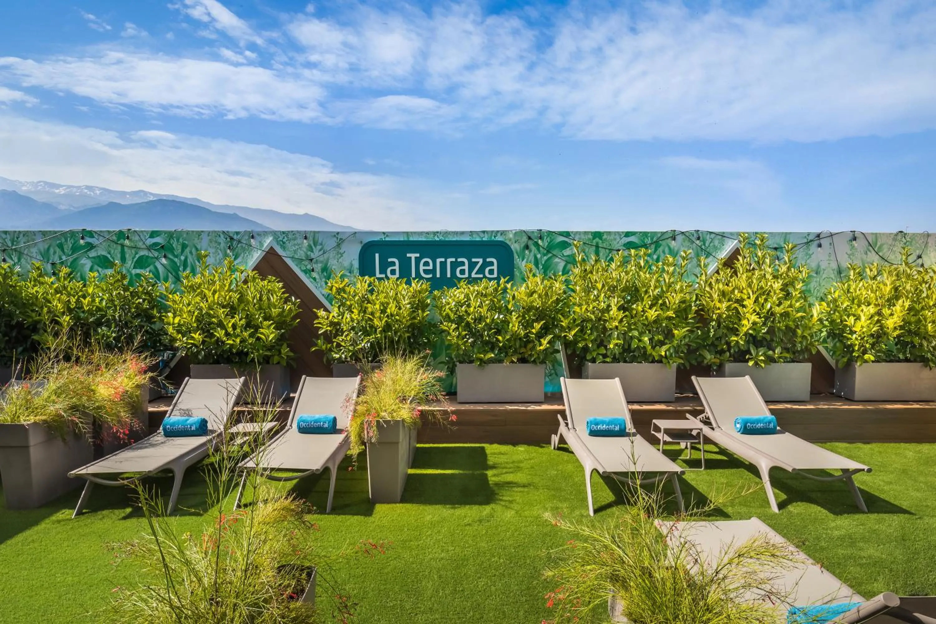 Shower in Occidental Granada