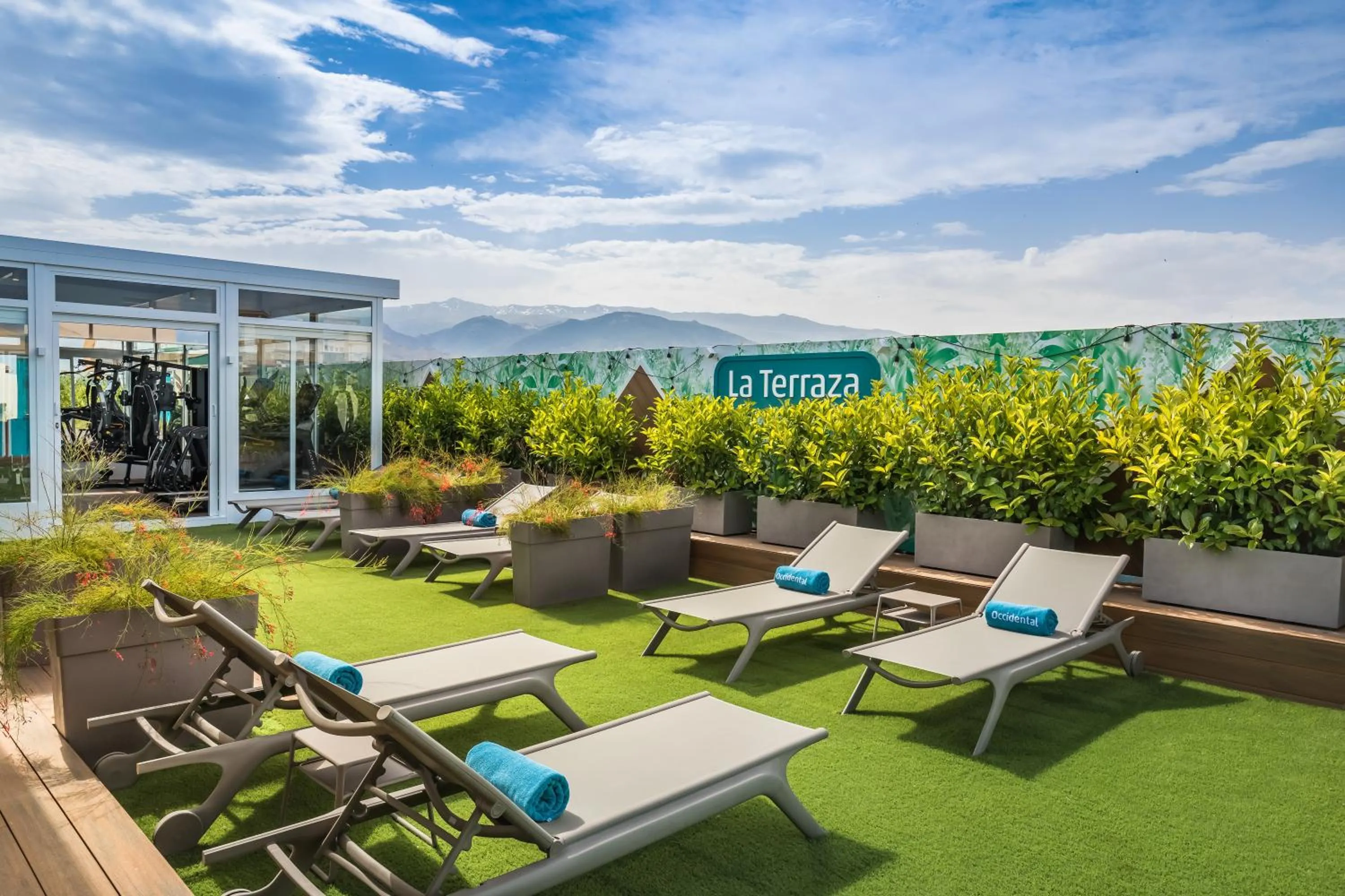 Shower in Occidental Granada