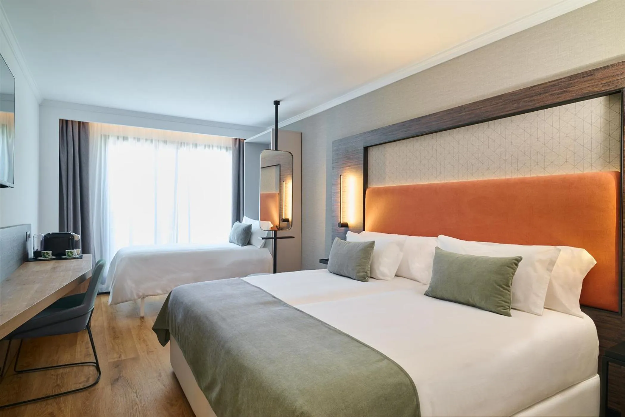 Photo of the whole room, Bed in Gran Hotel Luna de Granada