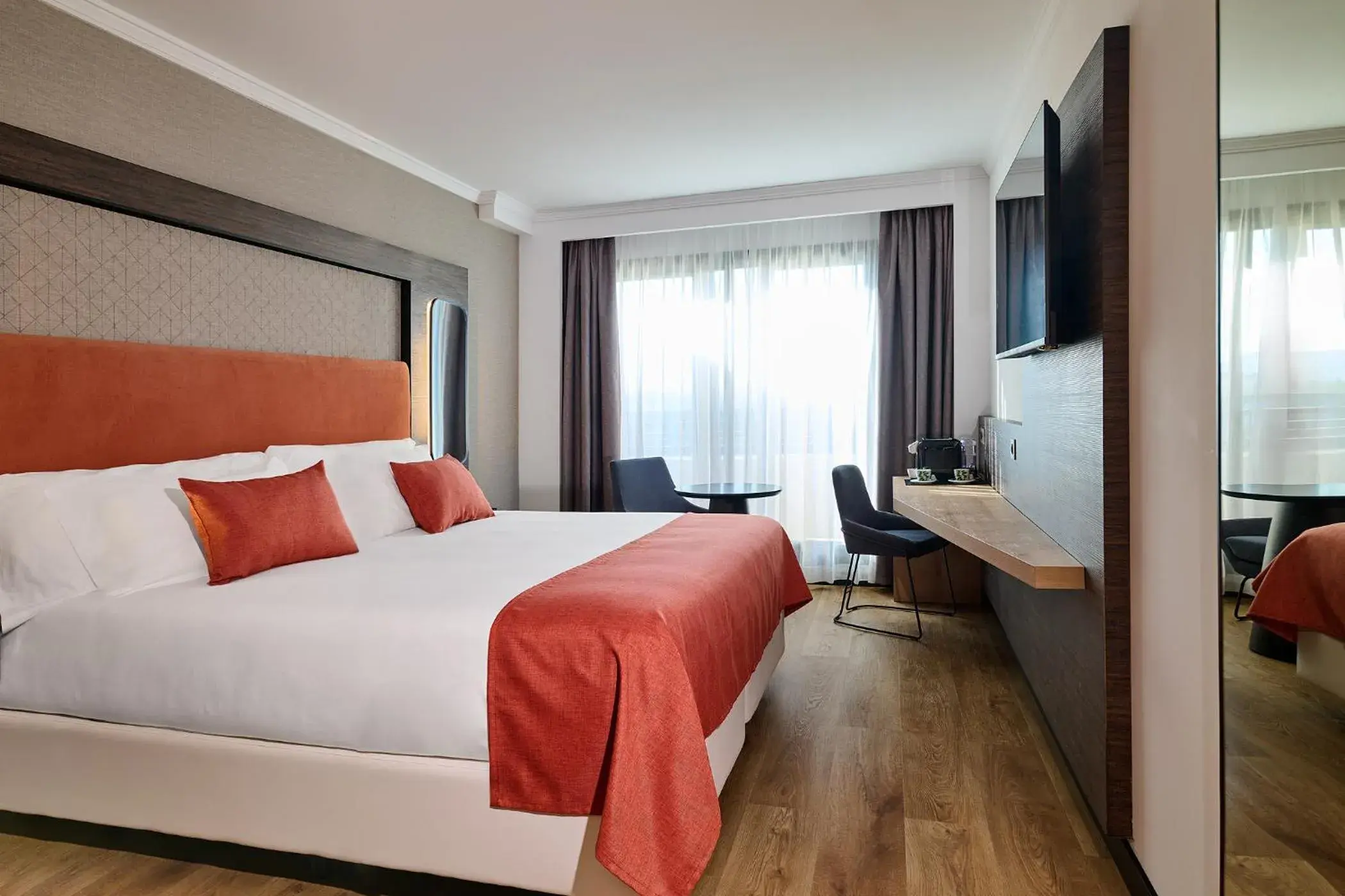 Premium Deluxe Room in Gran Hotel Luna de Granada Premium Deluxe Room in Gran Hotel Luna de Granada