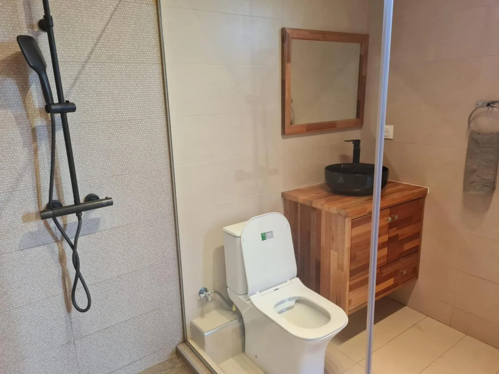 Toilet in MoonLight Residence