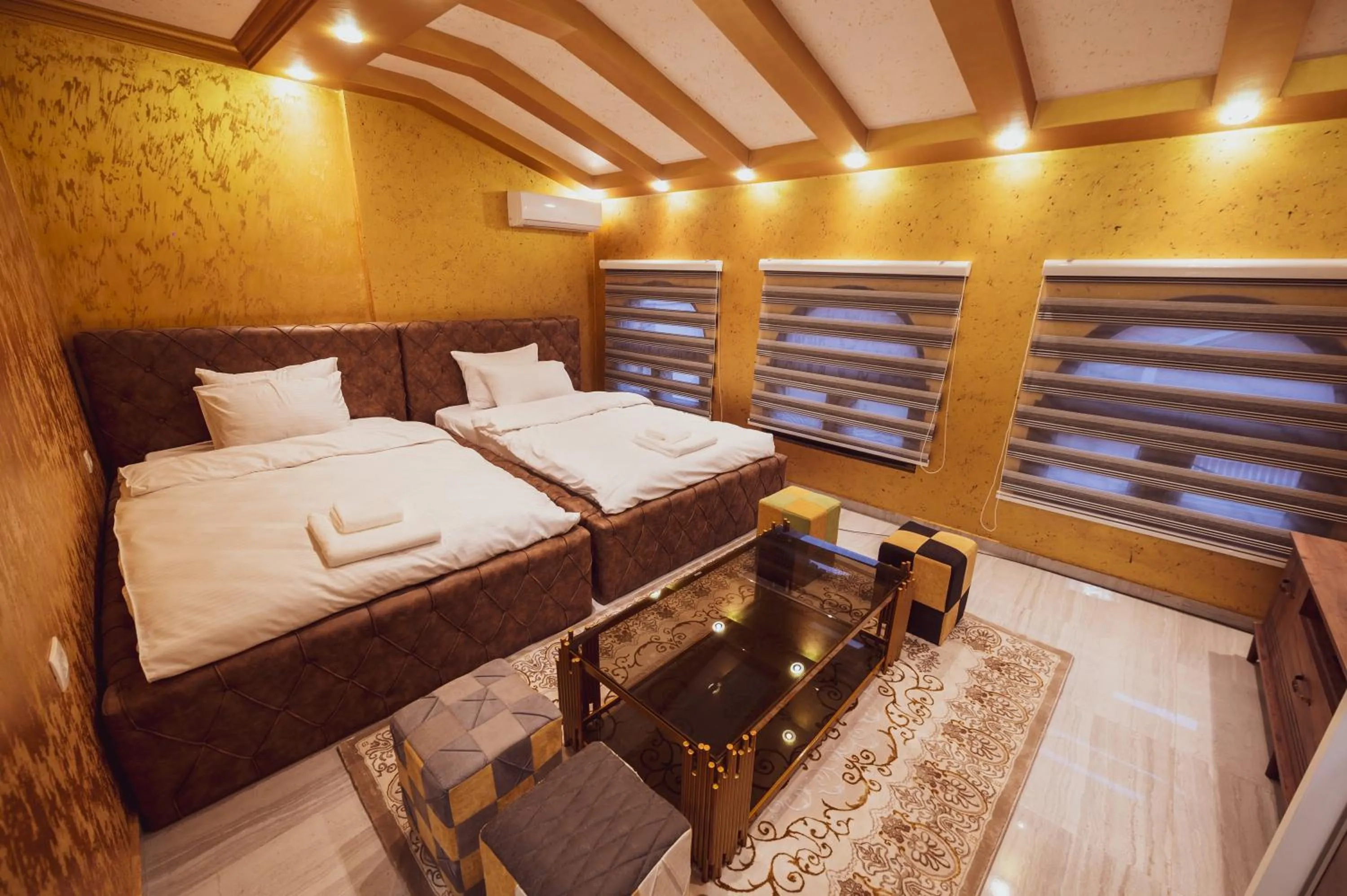 Bed in Hotel Premium