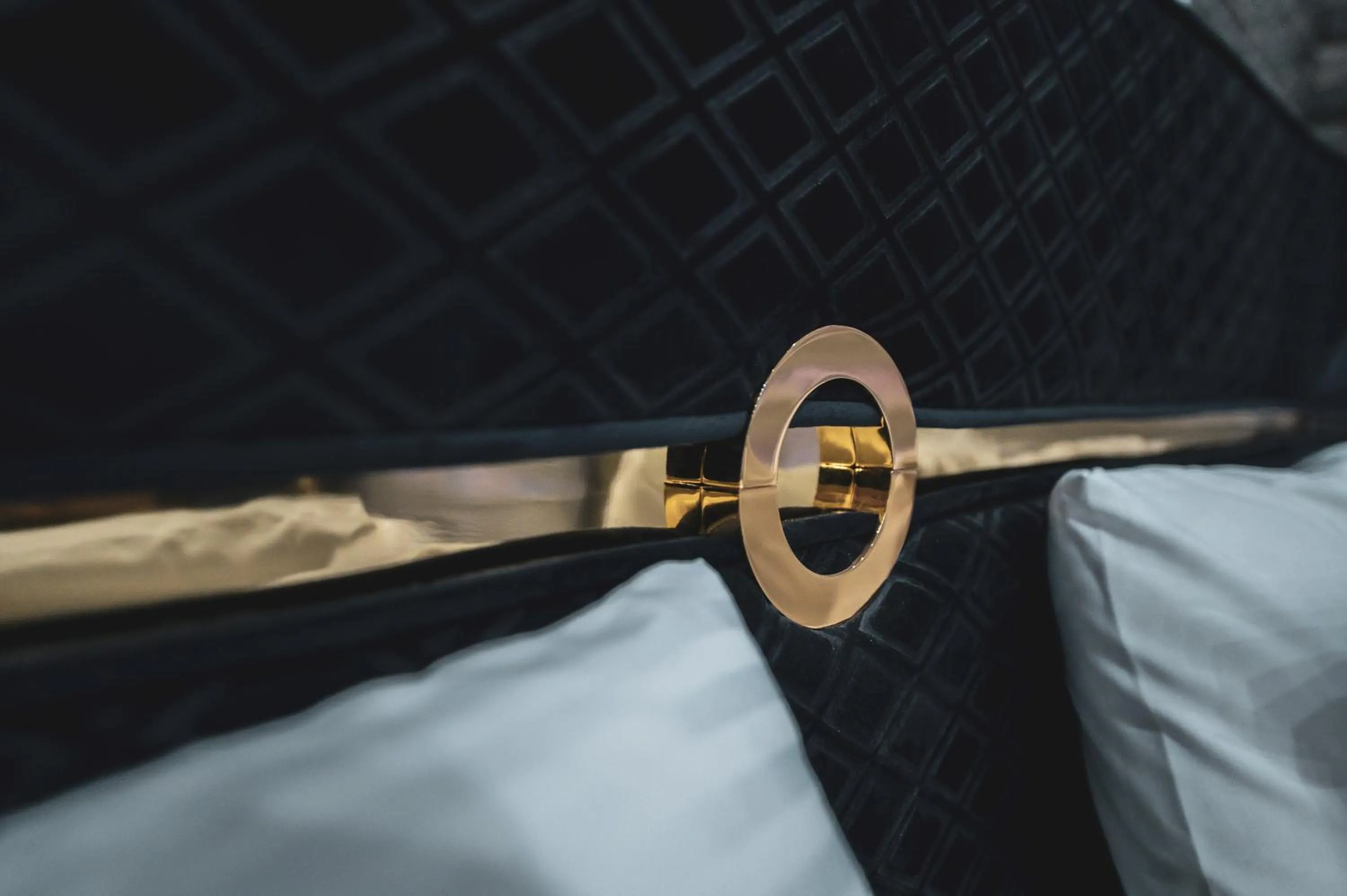 room service, Bed in Hotel Premium