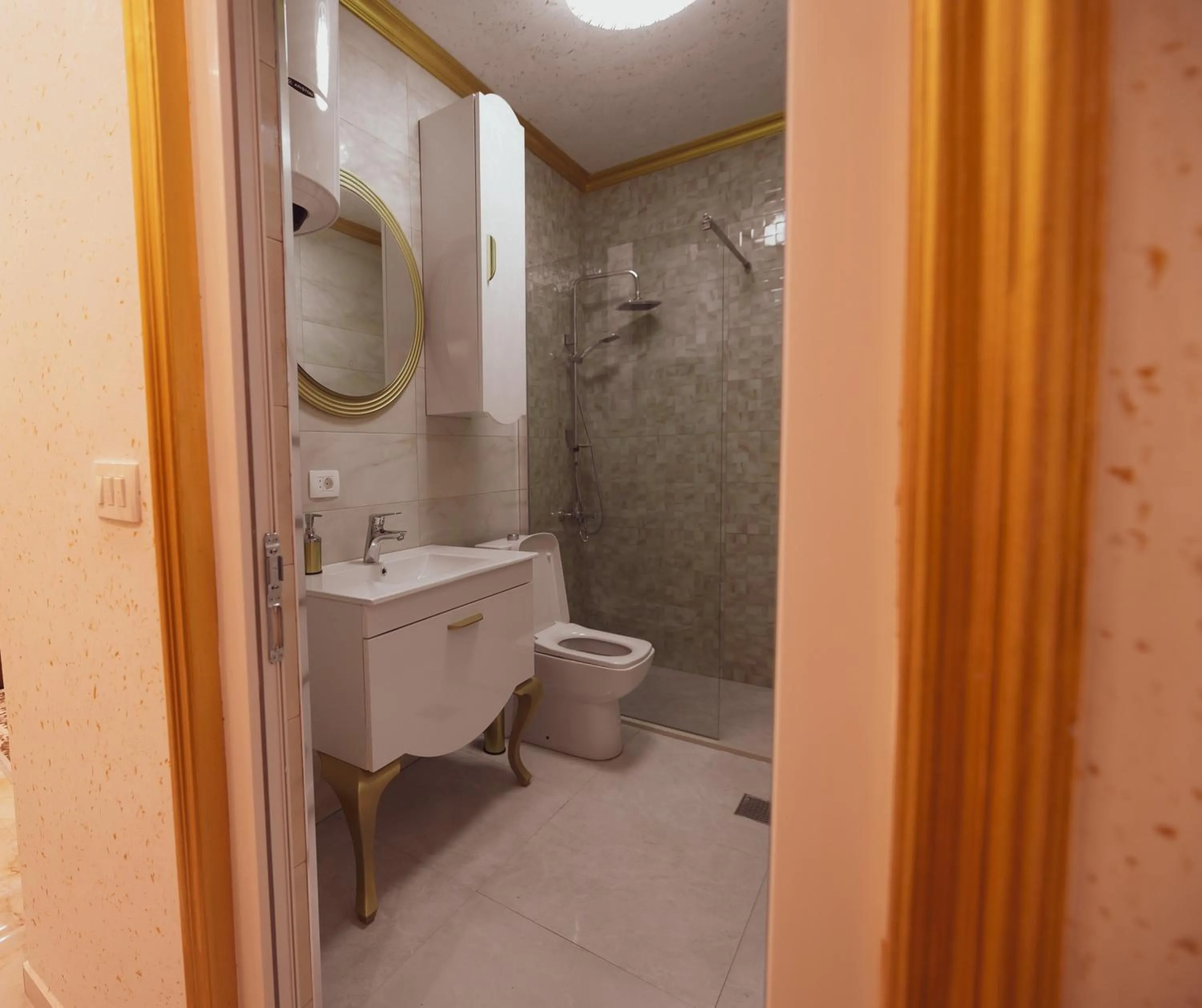Shower in Hotel Premium