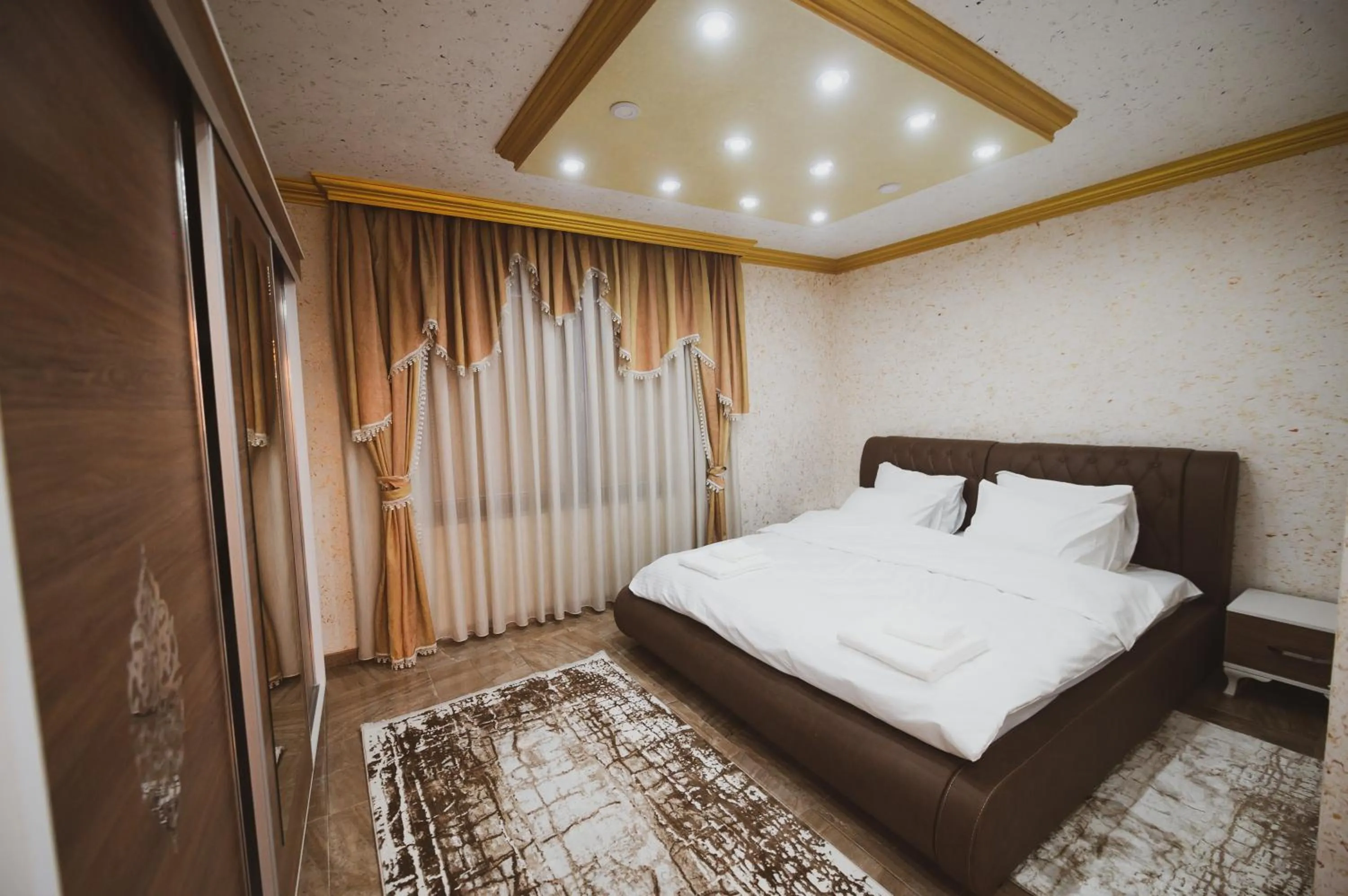 Bathroom, Bed in Hotel Premium